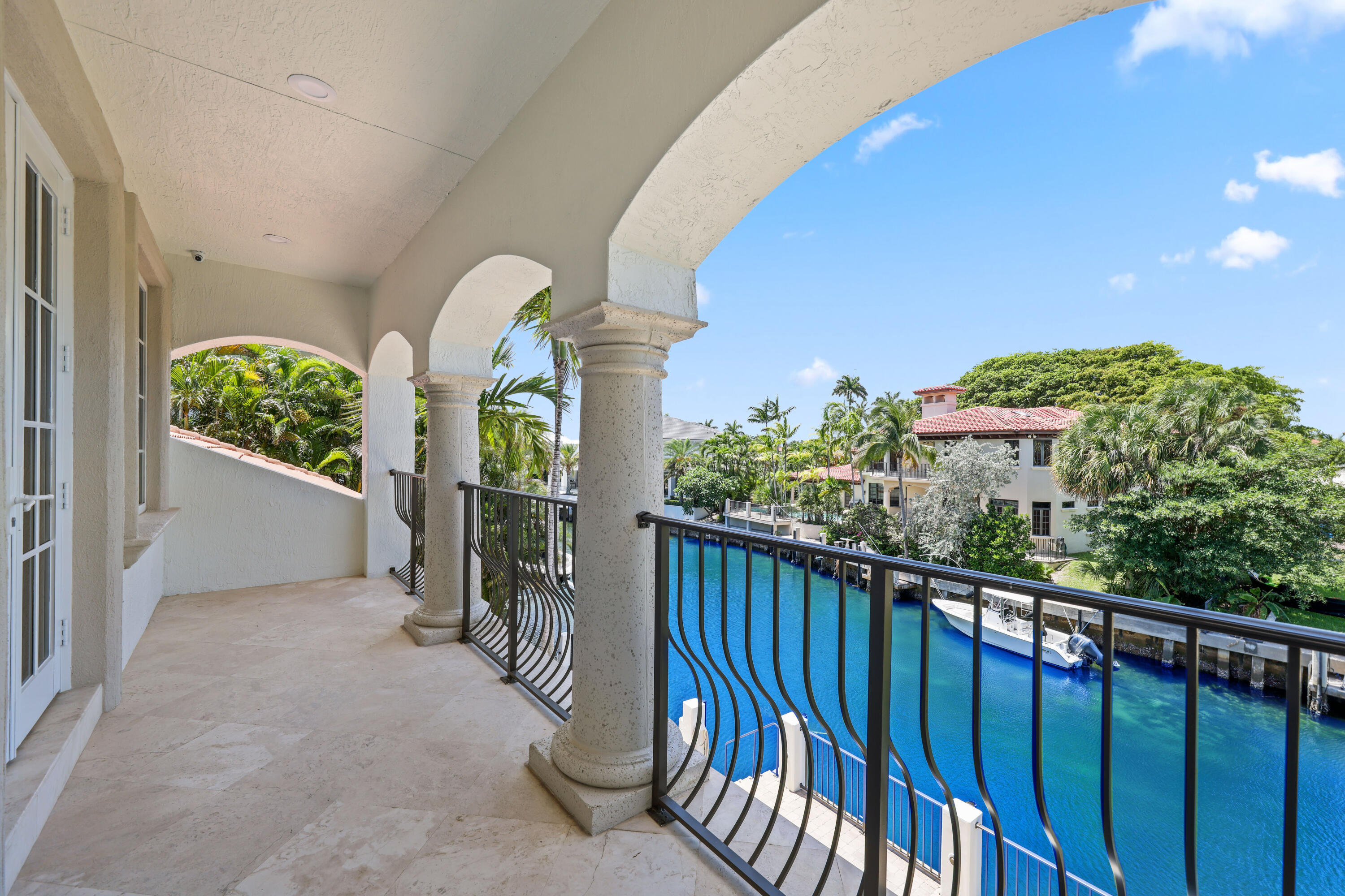 SUN AND SURF CLUB COMMUNITY - Residential