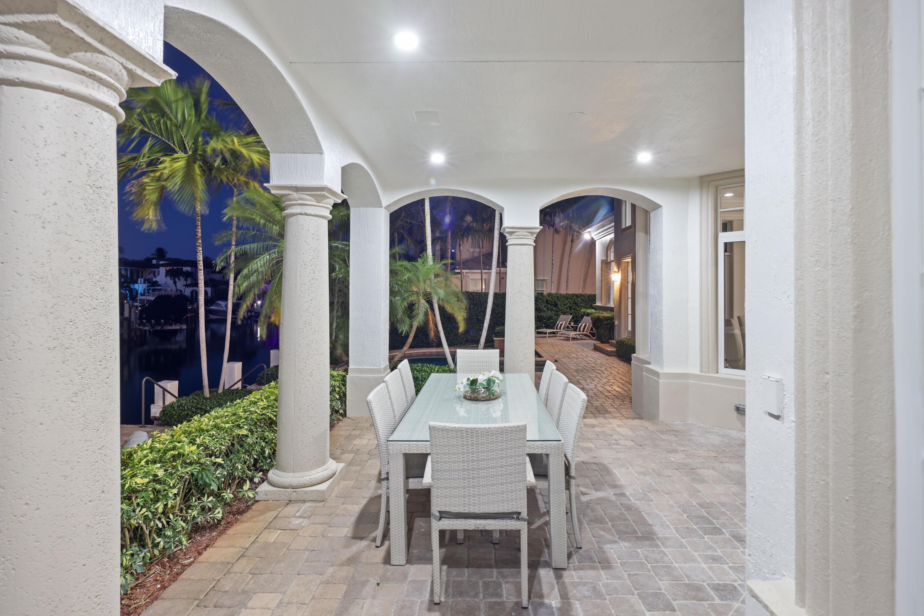 SUN AND SURF CLUB COMMUNITY - Residential