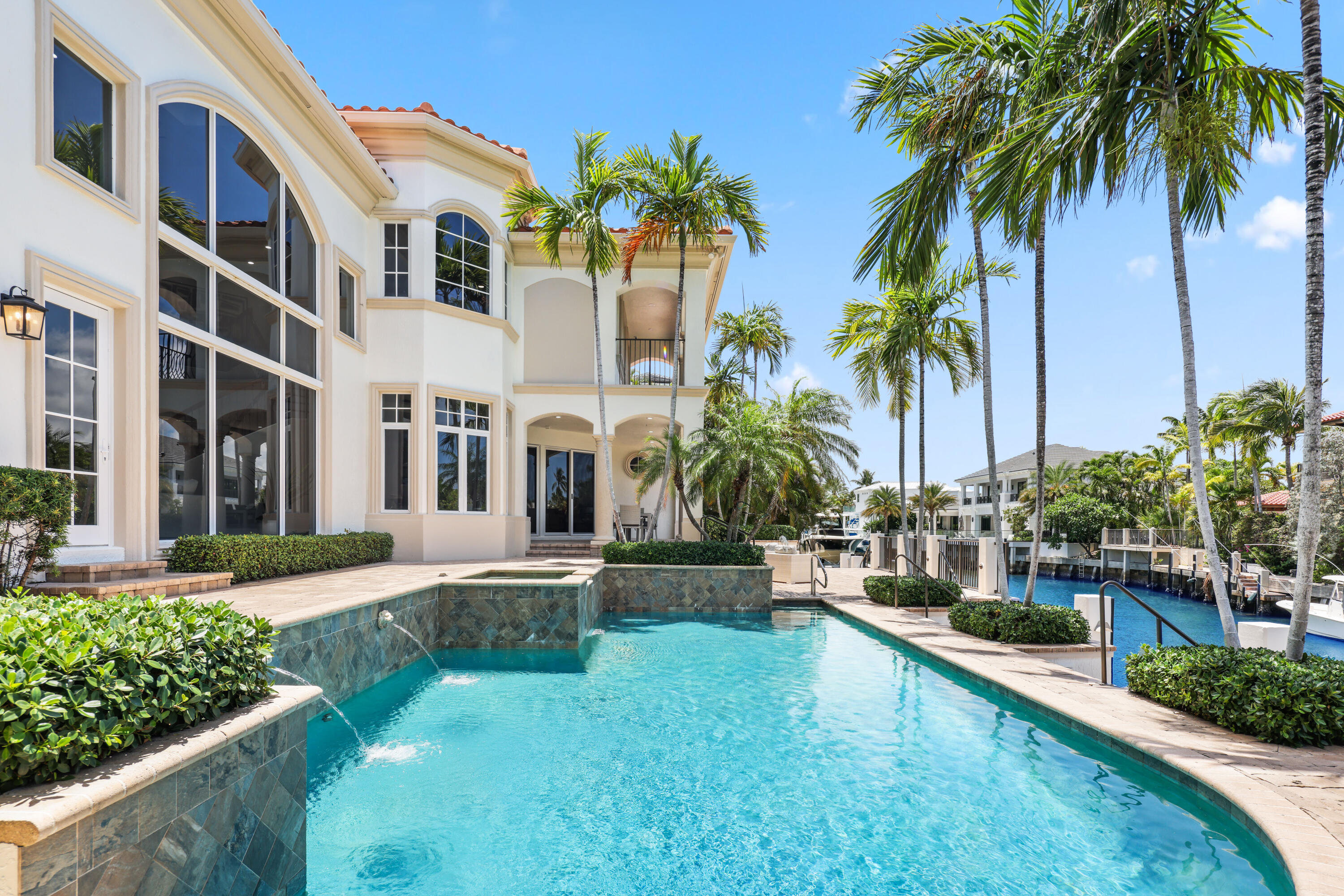 SUN AND SURF CLUB COMMUNITY - Residential