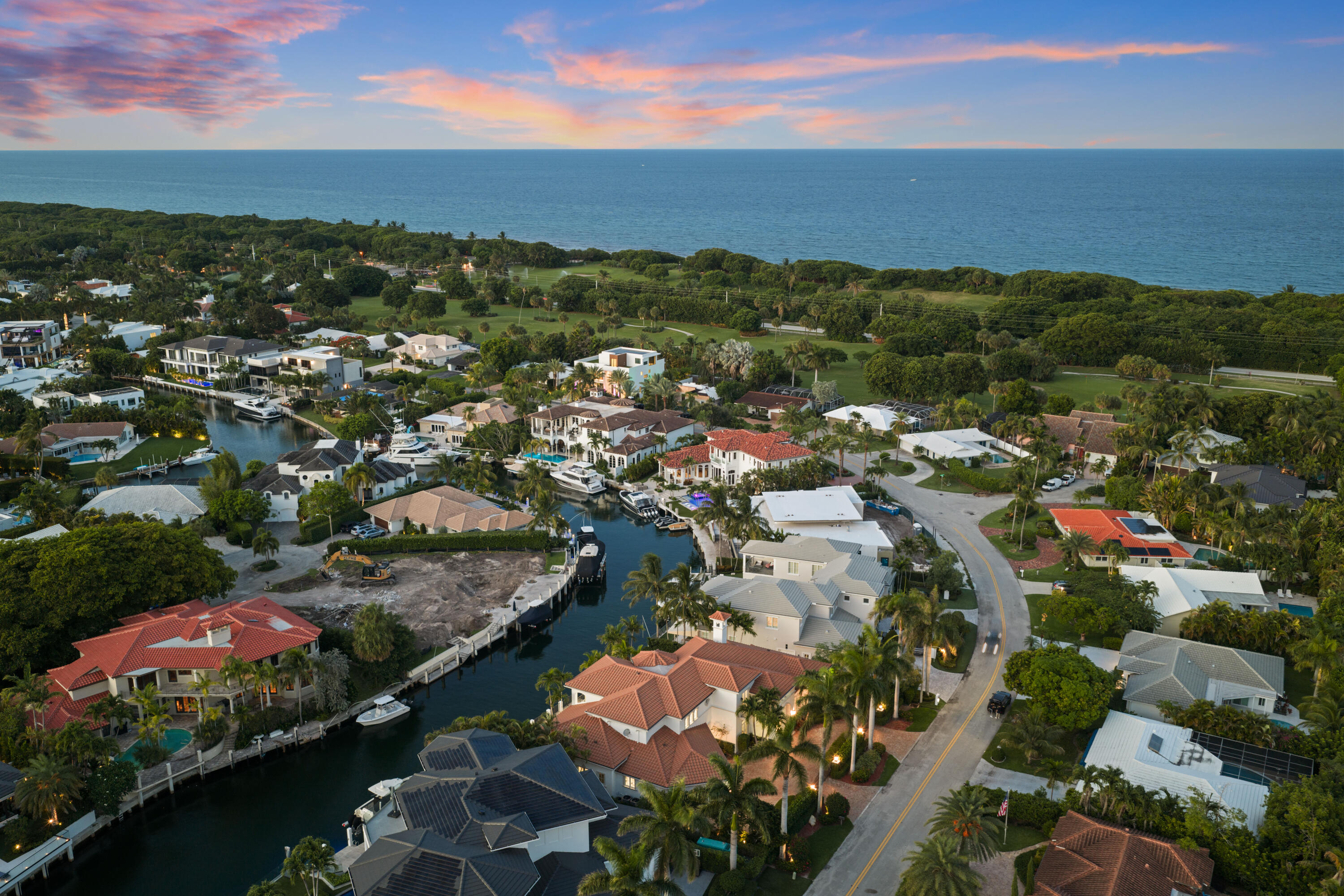 SUN AND SURF CLUB COMMUNITY - Residential