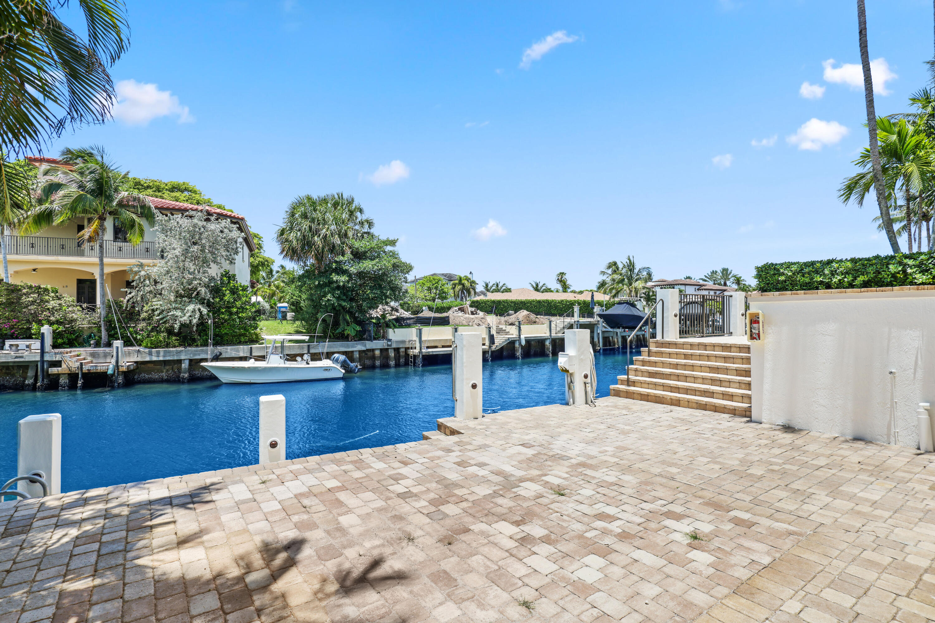 SUN AND SURF CLUB COMMUNITY - Residential