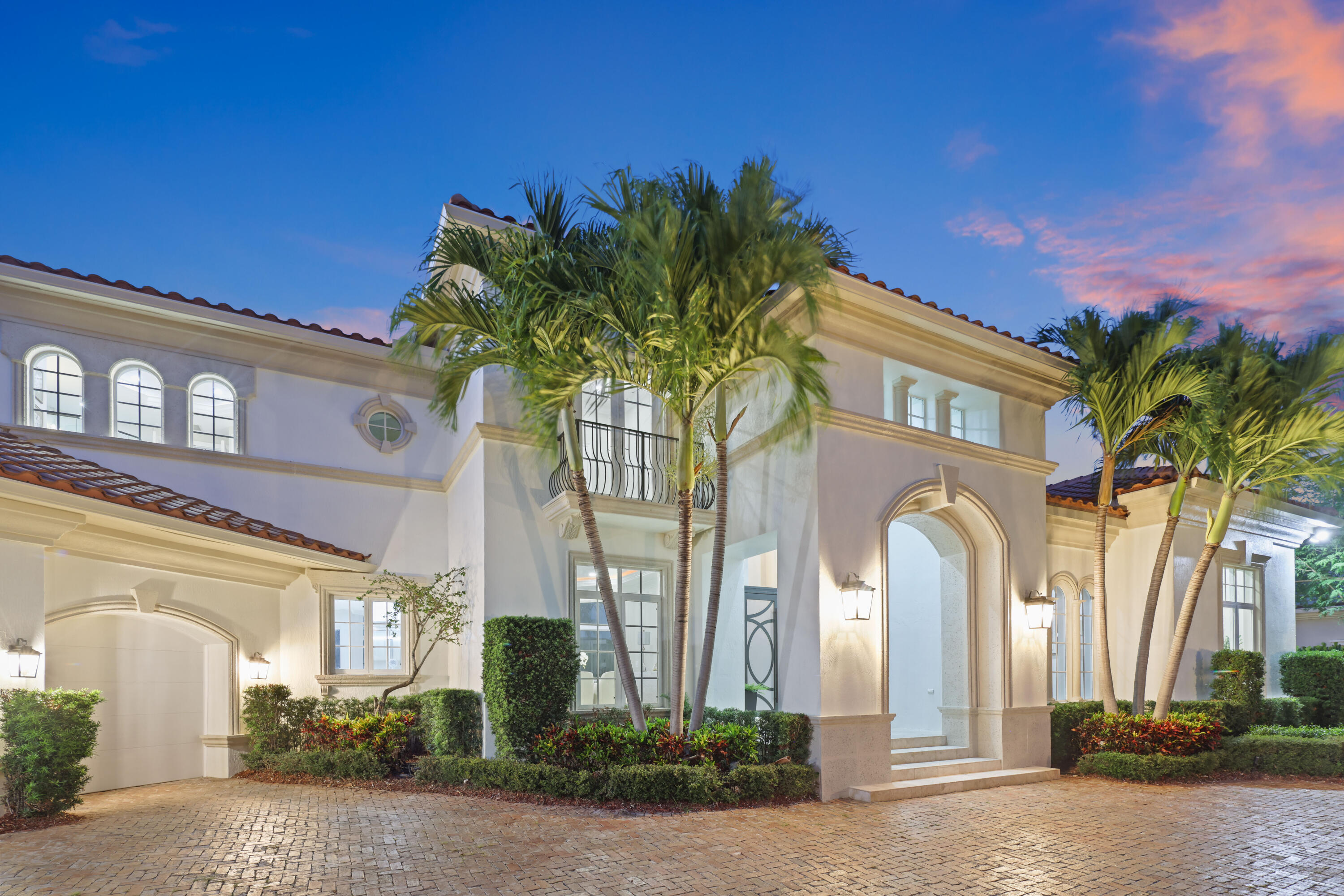 SUN AND SURF CLUB COMMUNITY - Residential