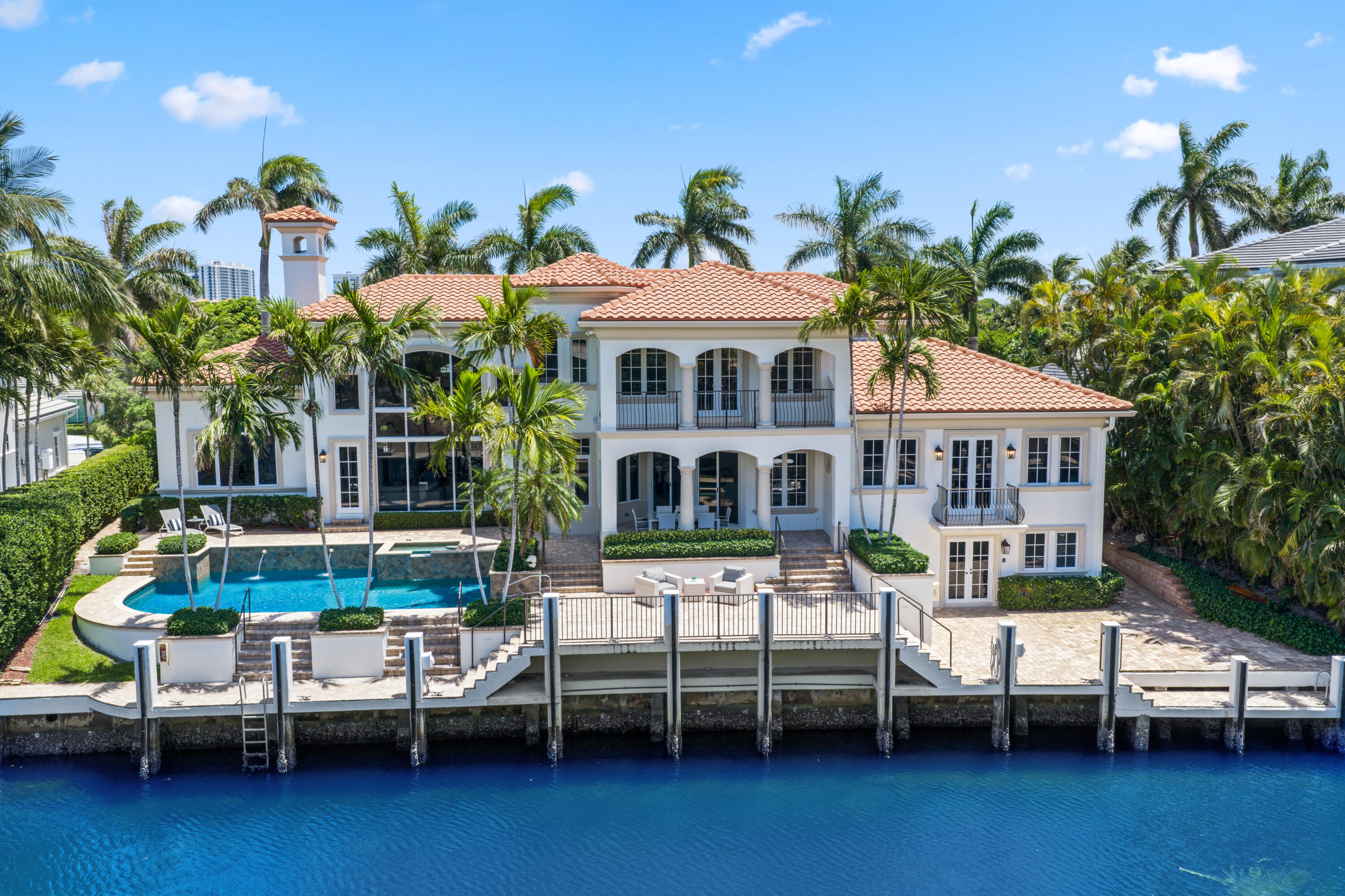 SUN AND SURF CLUB COMMUNITY - Residential