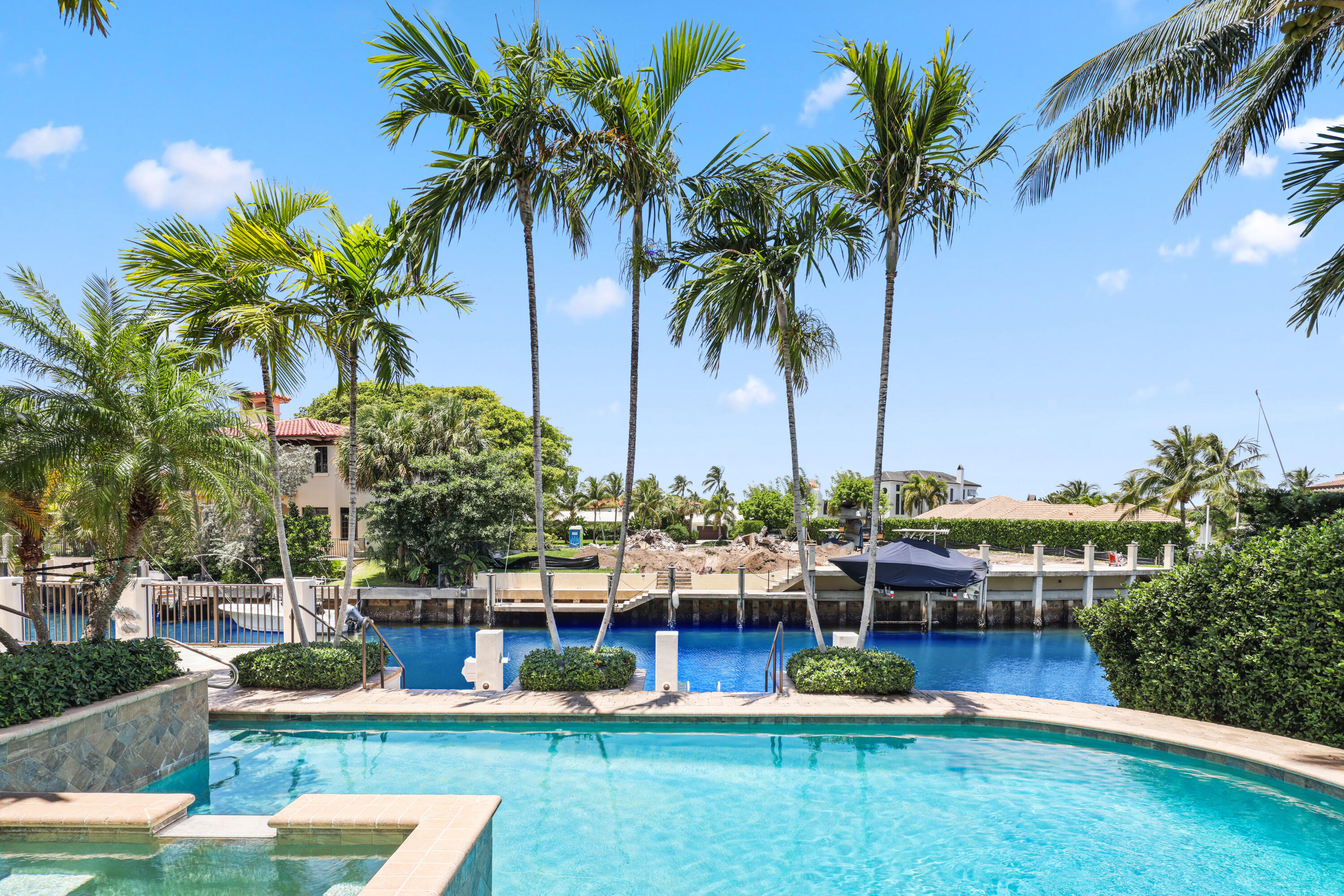 SUN AND SURF CLUB COMMUNITY - Residential