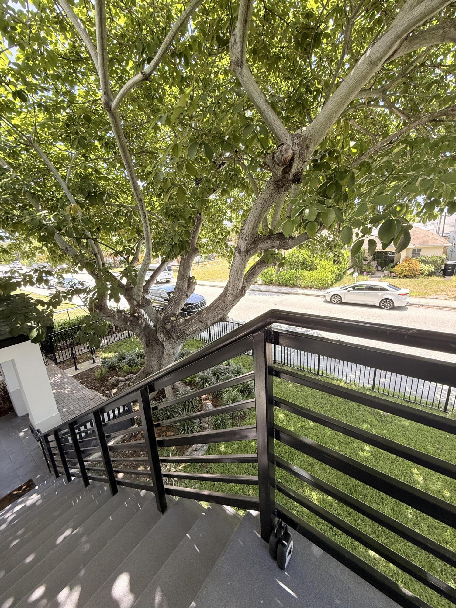 LAKE WORTH TOWN OF - Residential Lease