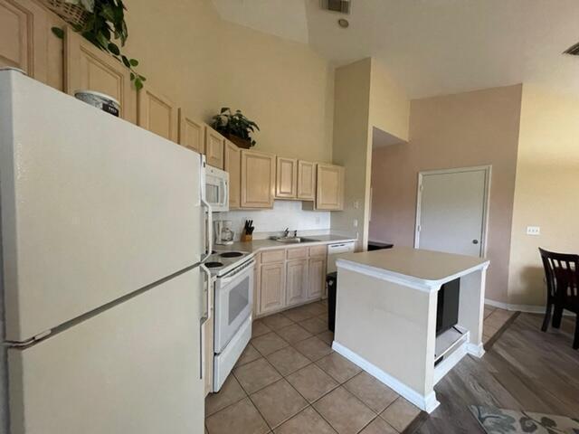GOLF VILLAS II CONDOMINIUM - Residential Lease