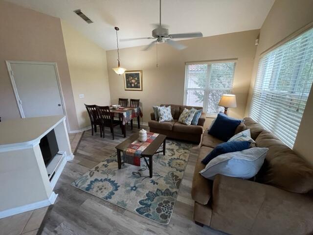 GOLF VILLAS II CONDOMINIUM - Residential Lease