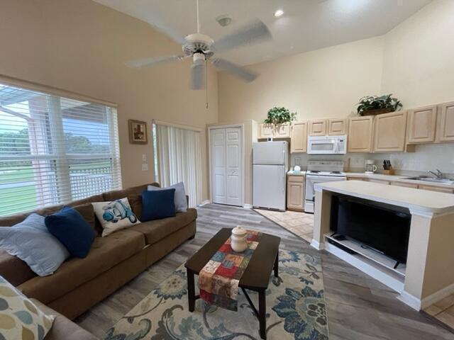 GOLF VILLAS II CONDOMINIUM - Residential Lease