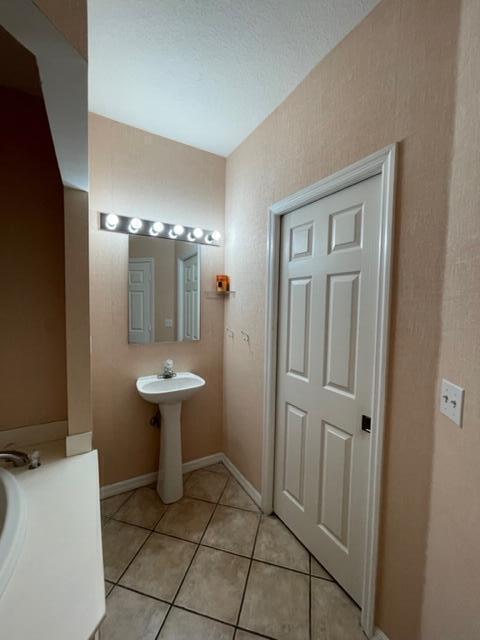 GOLF VILLAS II CONDOMINIUM - Residential Lease