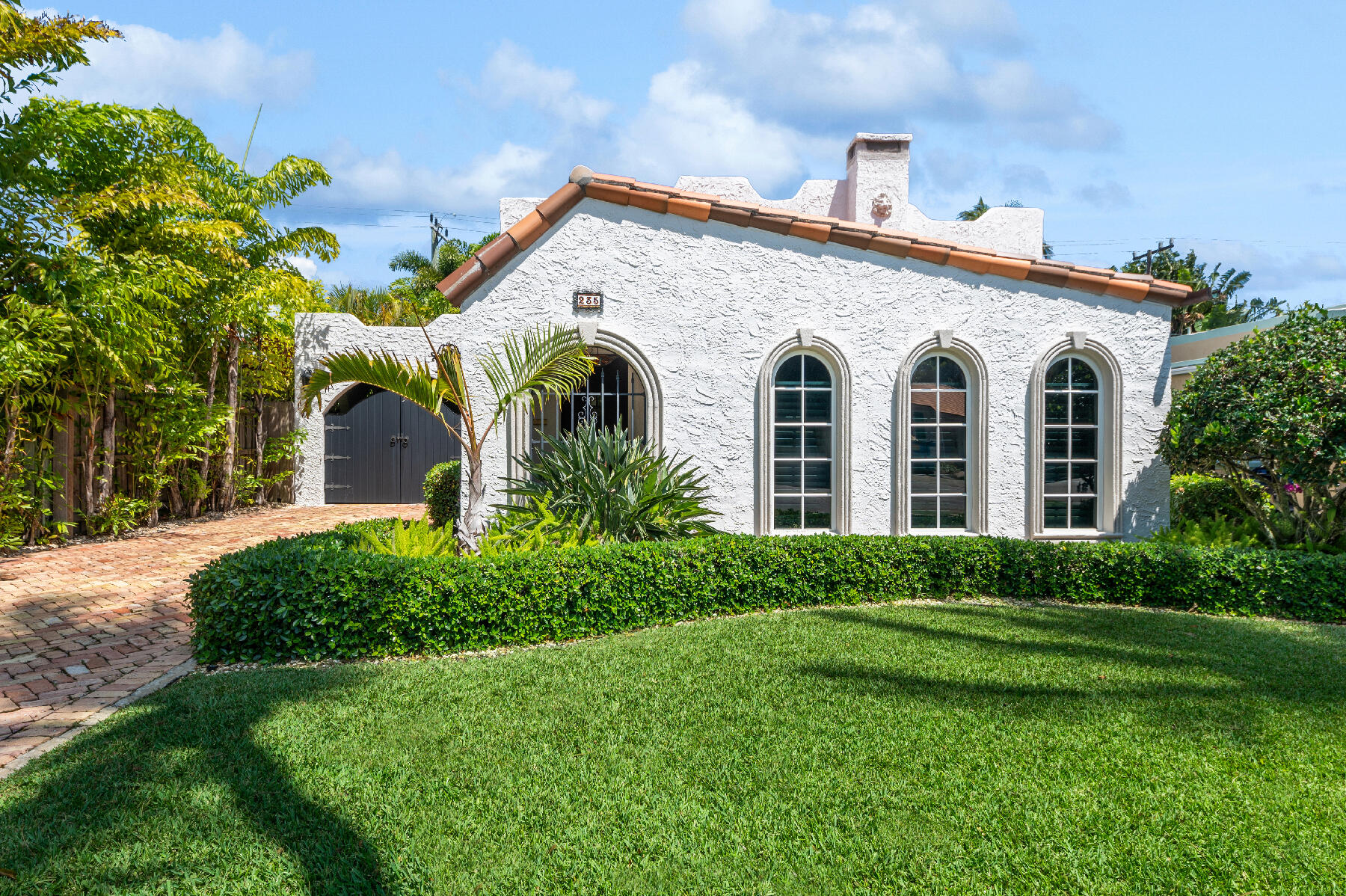 A "SoSo" Charmer. This quintessential 1920's Mediterranean is a beautiful blend of historic details and modern conveniences. This 3/2 features a casual yet sophisticated ambiance. The tropical back yard with fountain and pool completes this perfect Pied-a-Terre  lifestyle. Furnishings optional. Conveniently, located near Palm Beach, Downtown West Palm, and PBI.