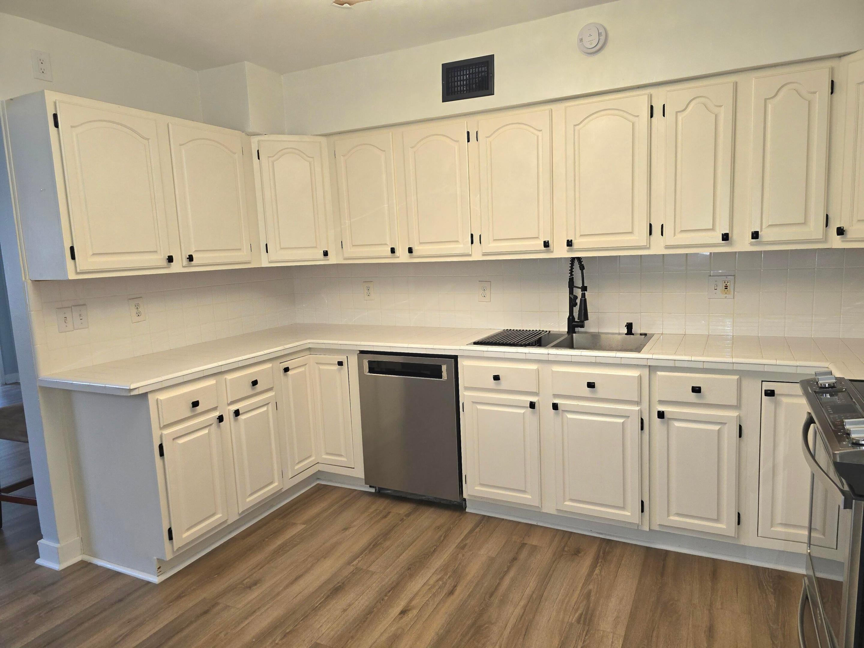 HOLLYWOOD - Residential