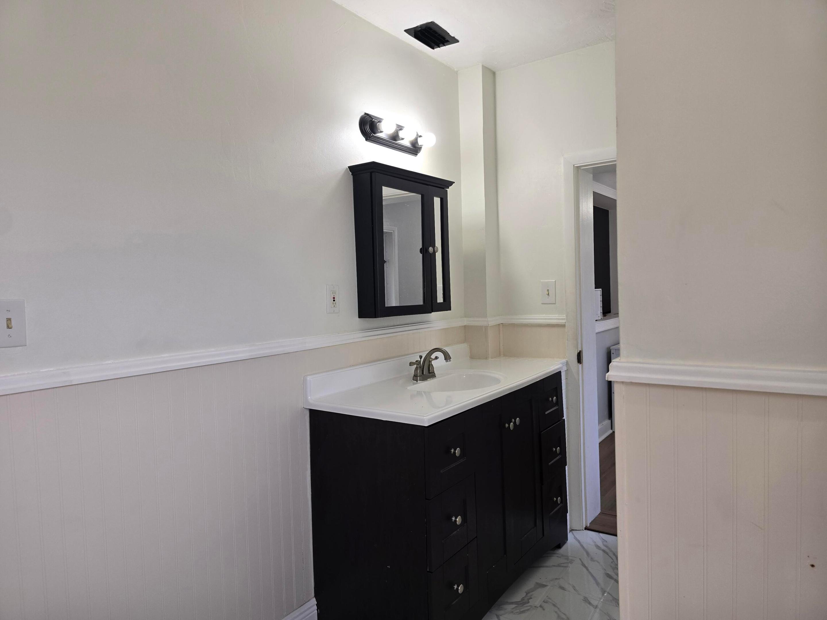 HOLLYWOOD - Residential