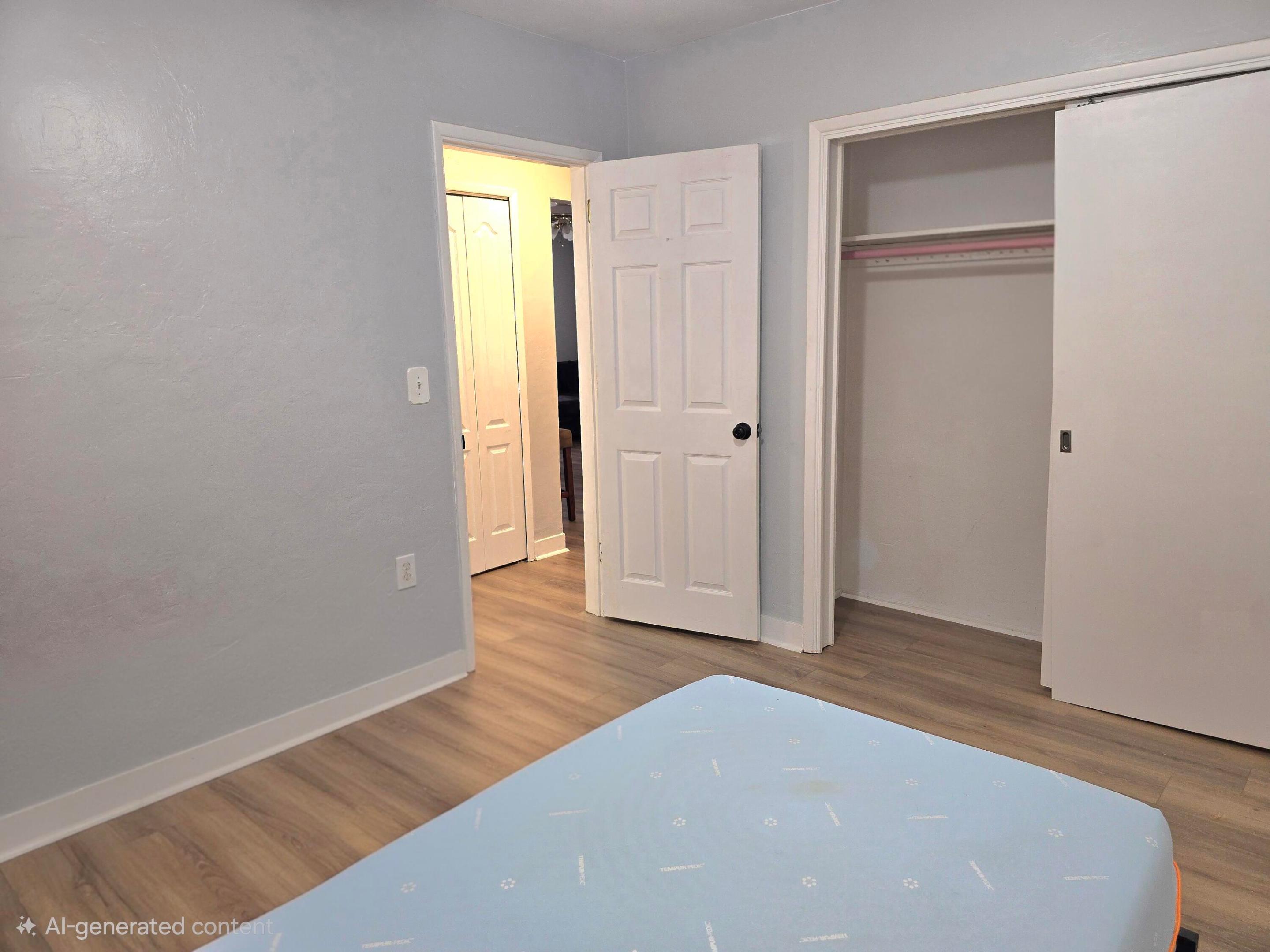 HOLLYWOOD - Residential