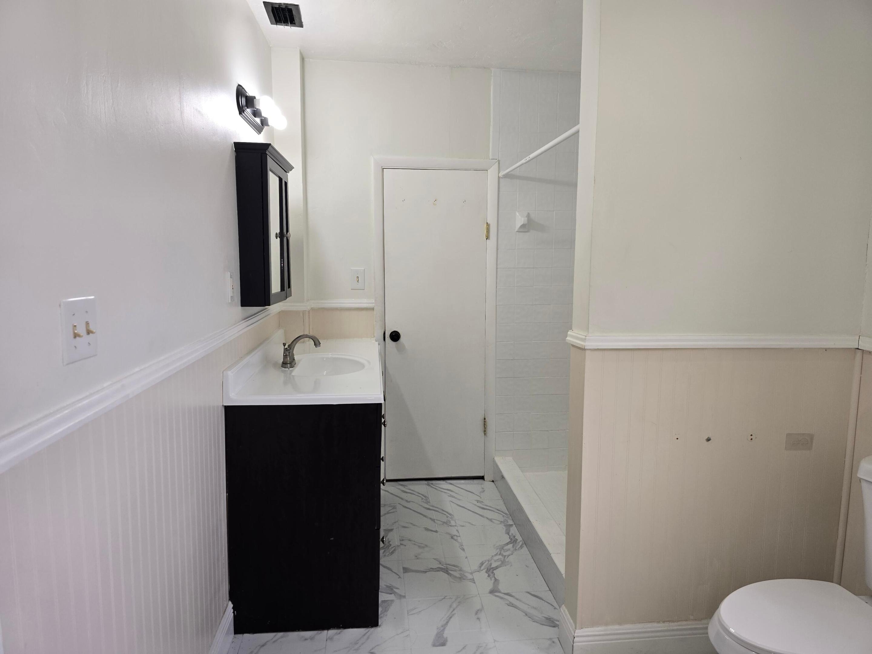 HOLLYWOOD - Residential
