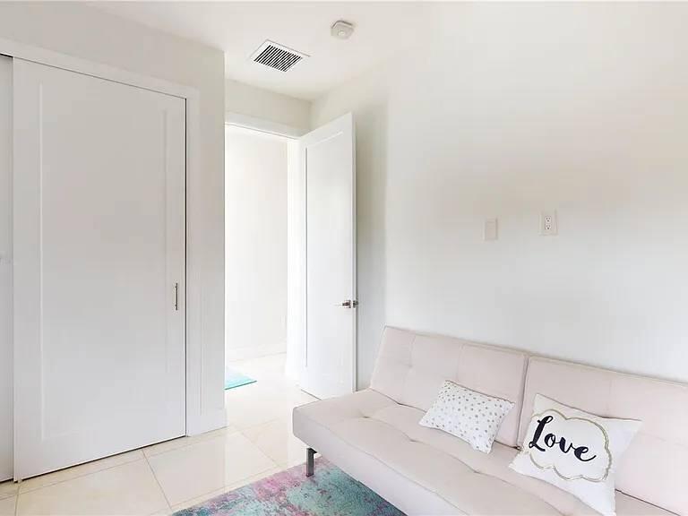 AUBURN HGTS - Residential