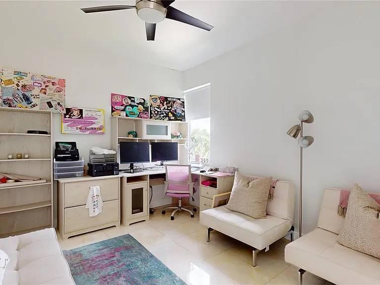 AUBURN HGTS - Residential