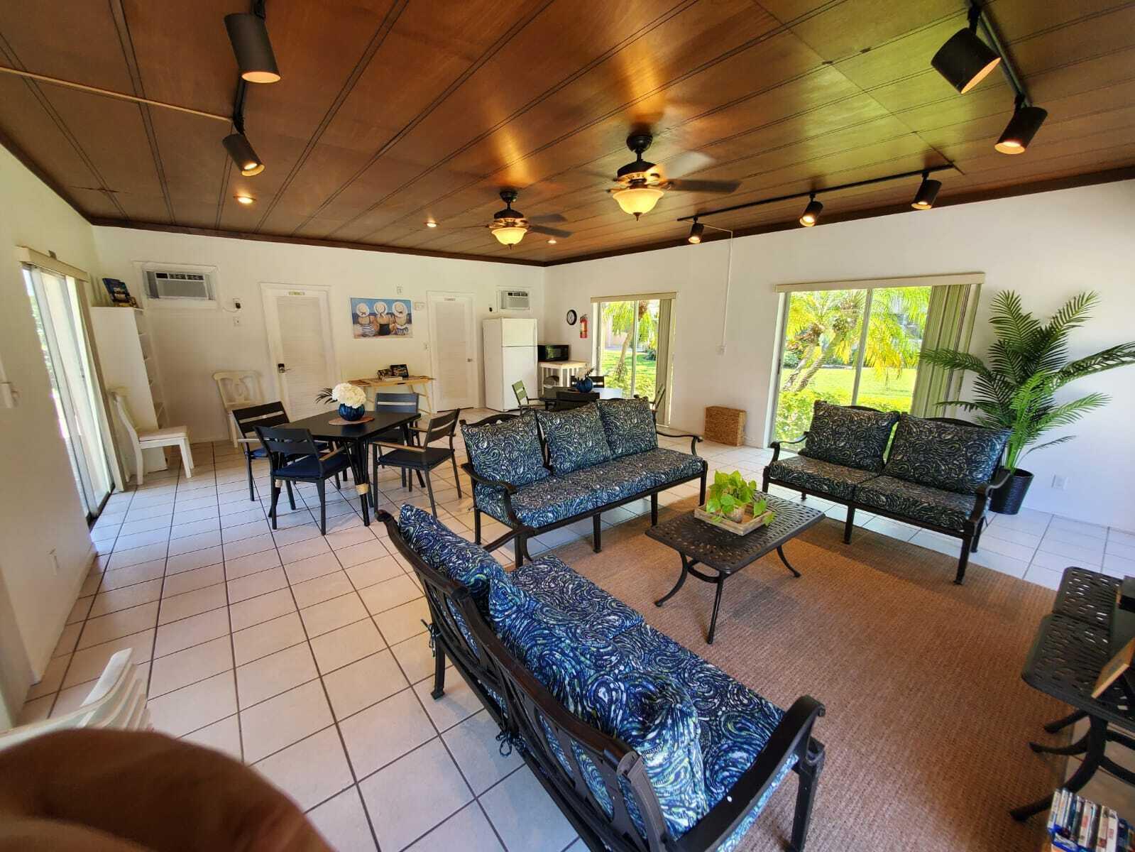 LEISURE GARDENS CONDO - Residential