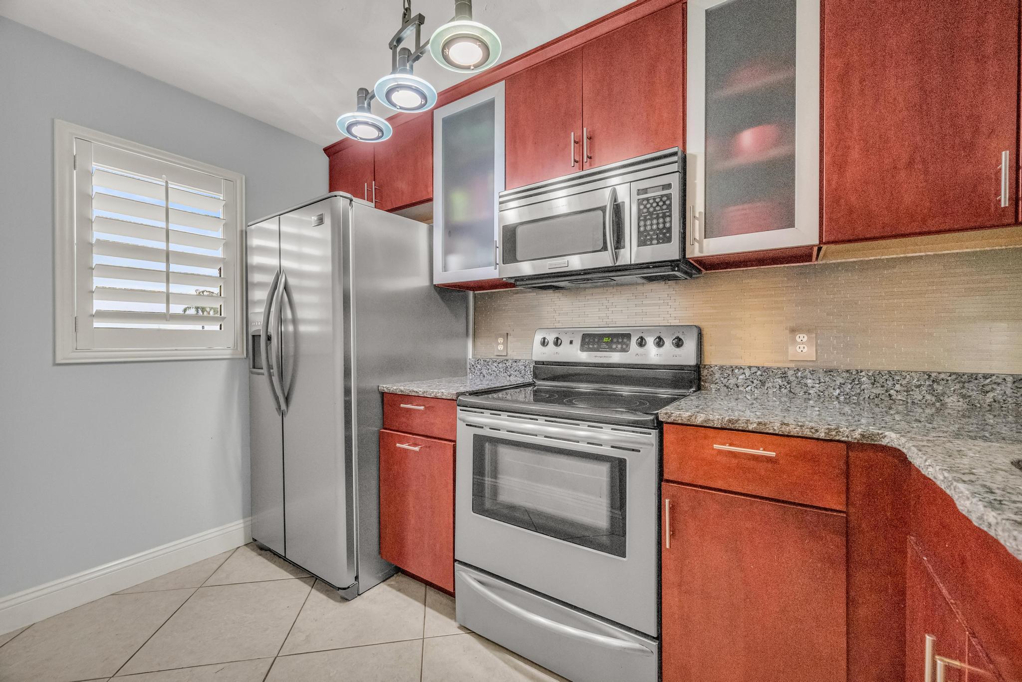 ISLAND VILLAGE PHASE II - Residential