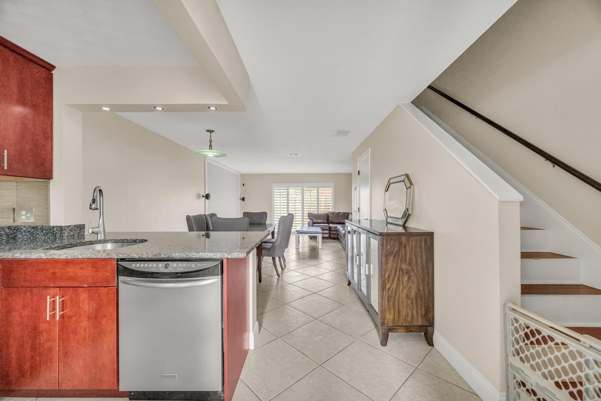 ISLAND VILLAGE PHASE II - Residential