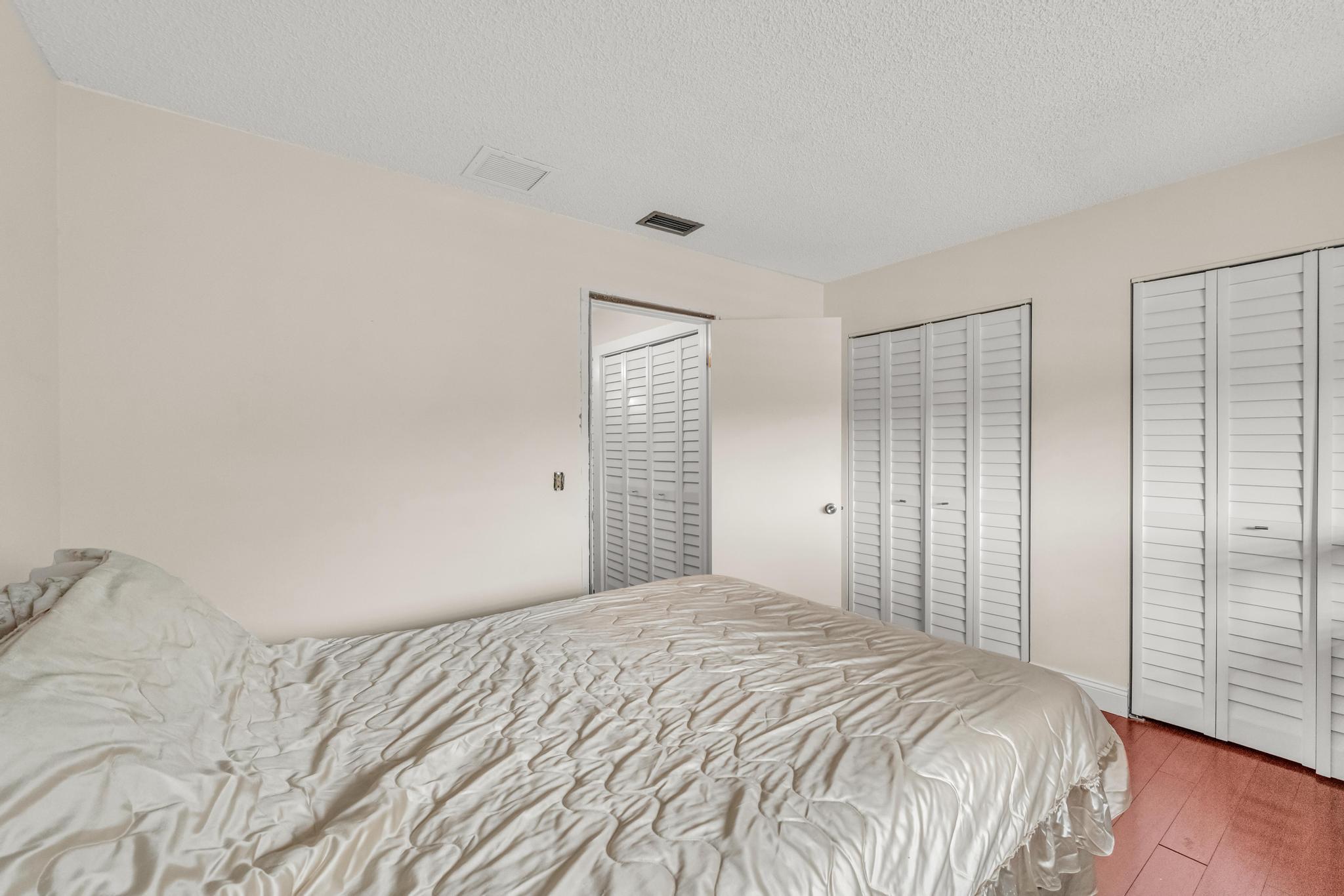 ISLAND VILLAGE PHASE II - Residential