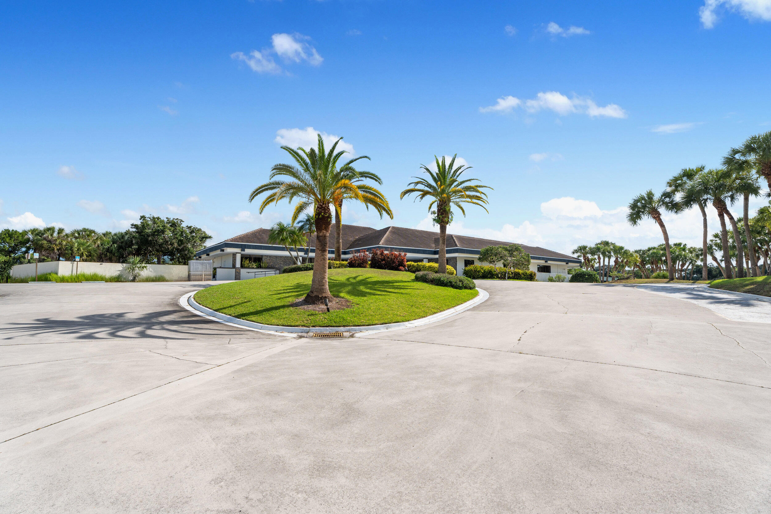 EAGLE LAKE - Residential