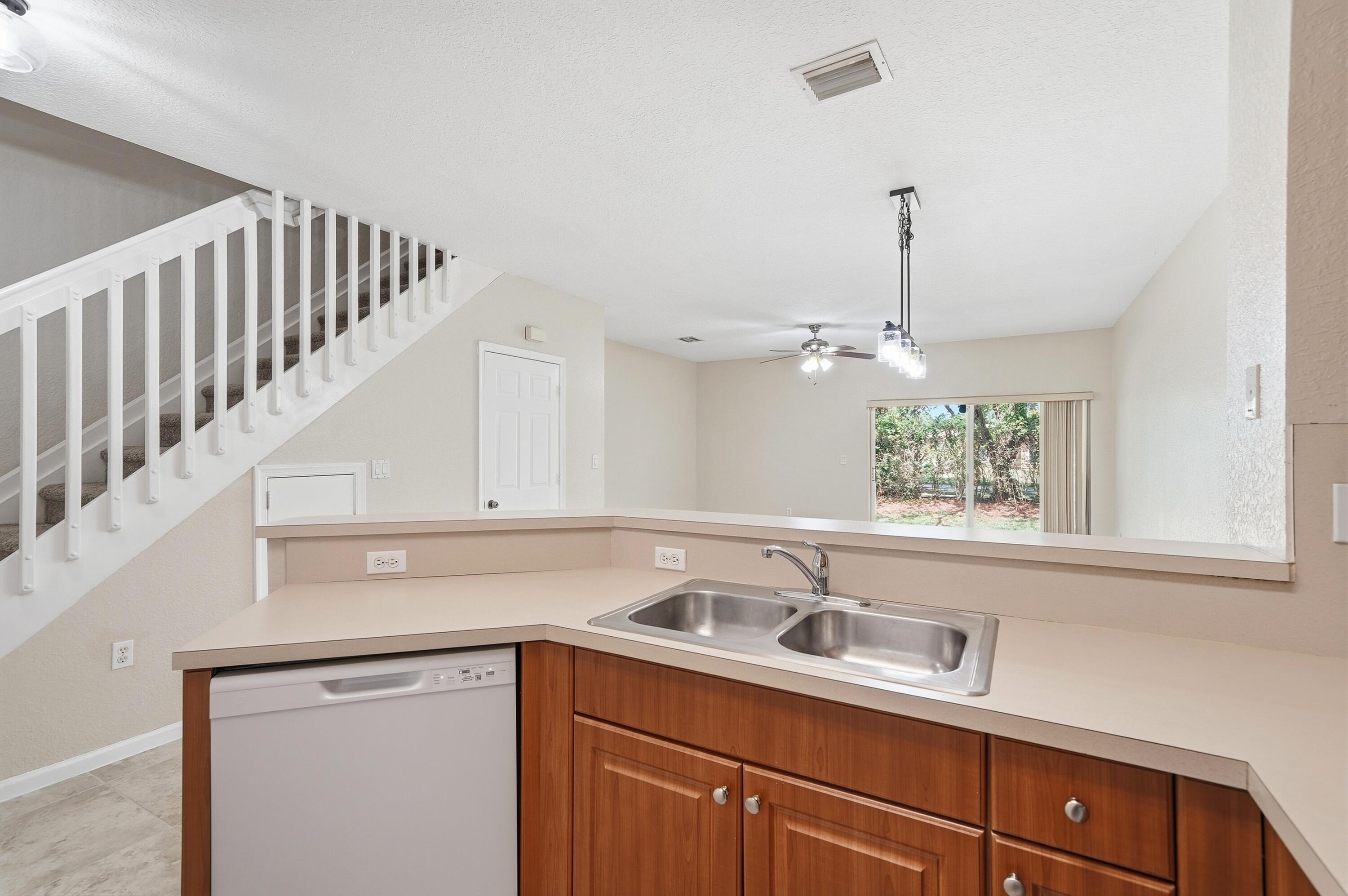 CATALINA PLACE - Residential