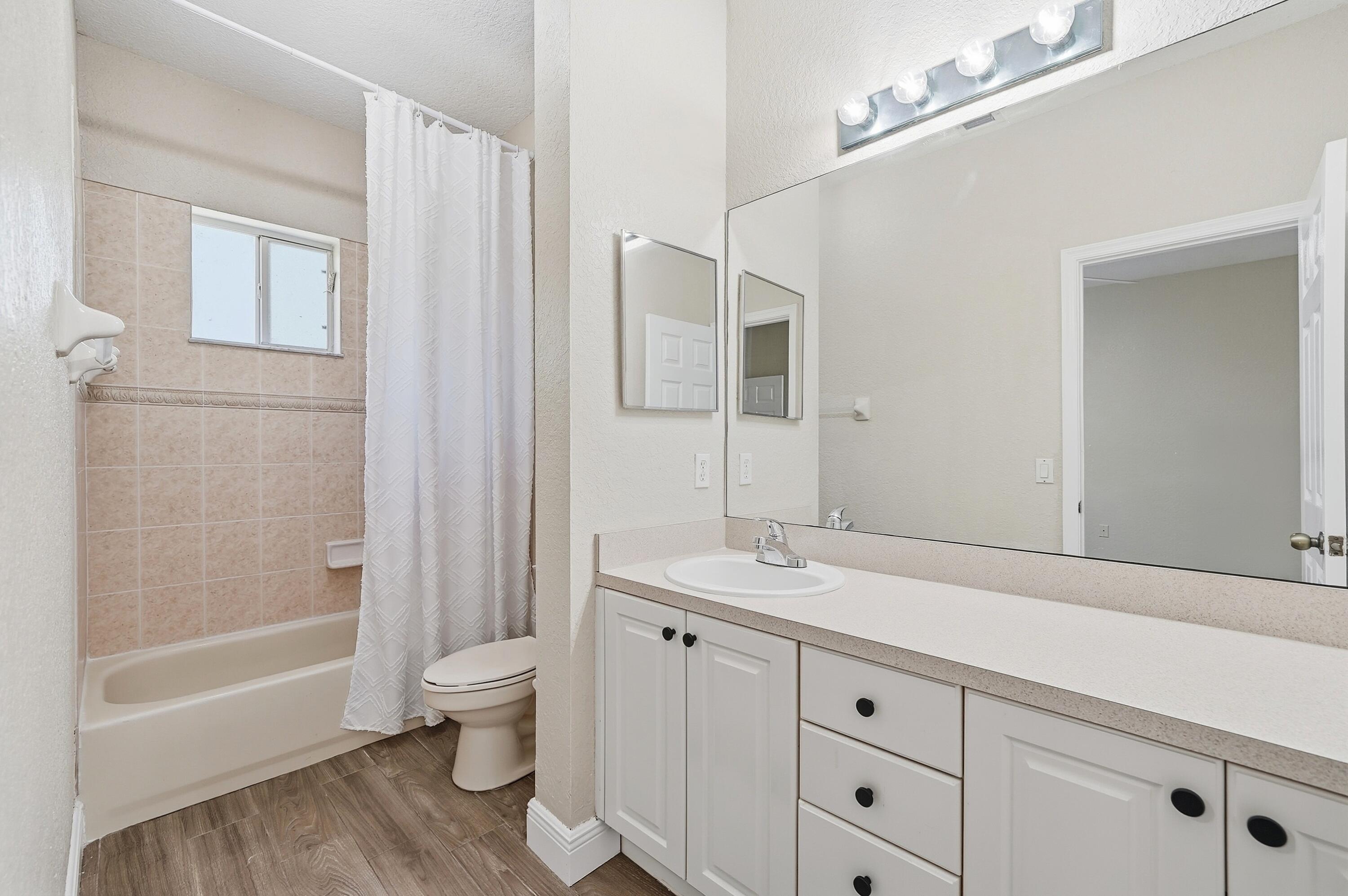 CATALINA PLACE - Residential
