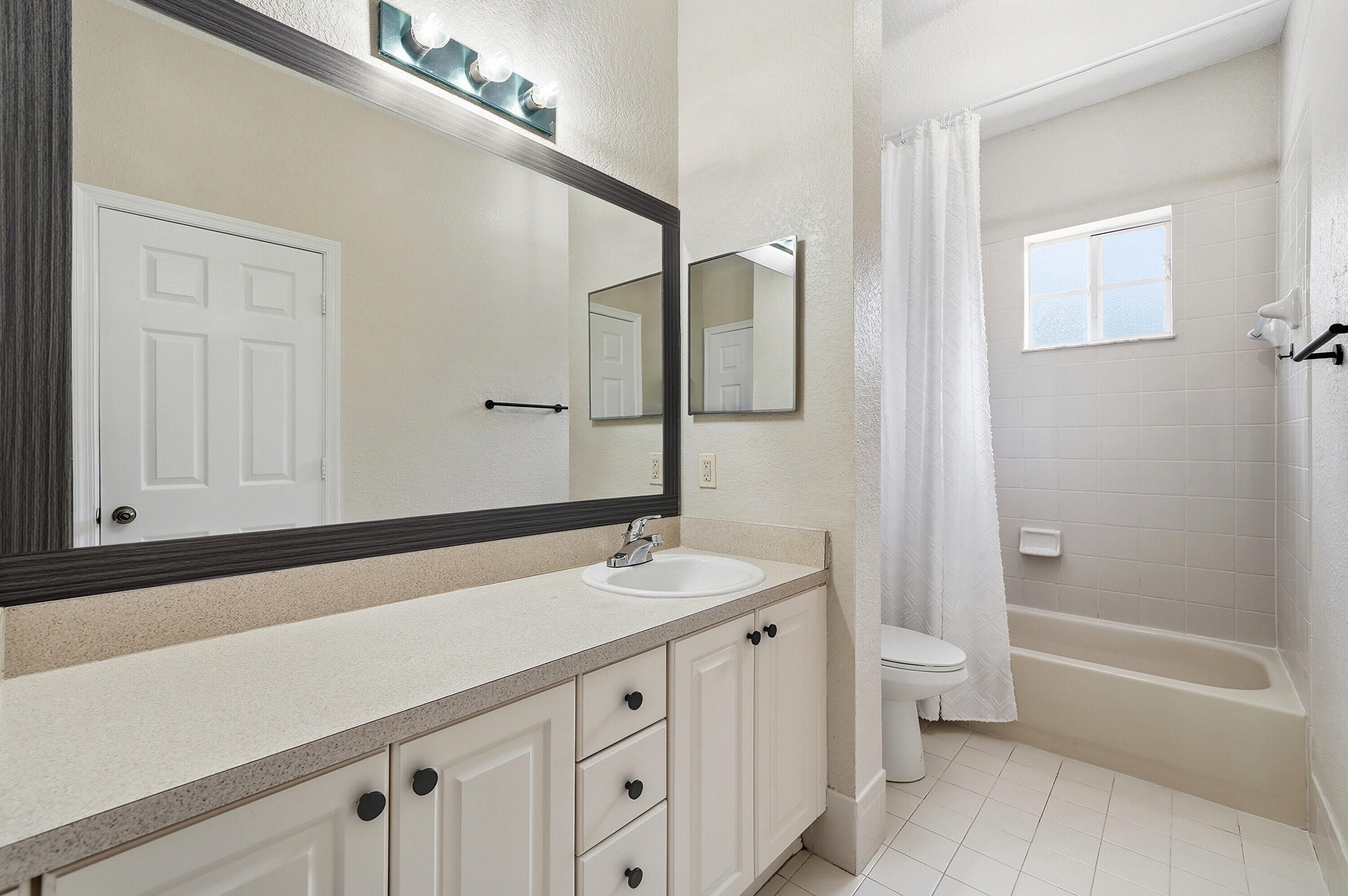 CATALINA PLACE - Residential