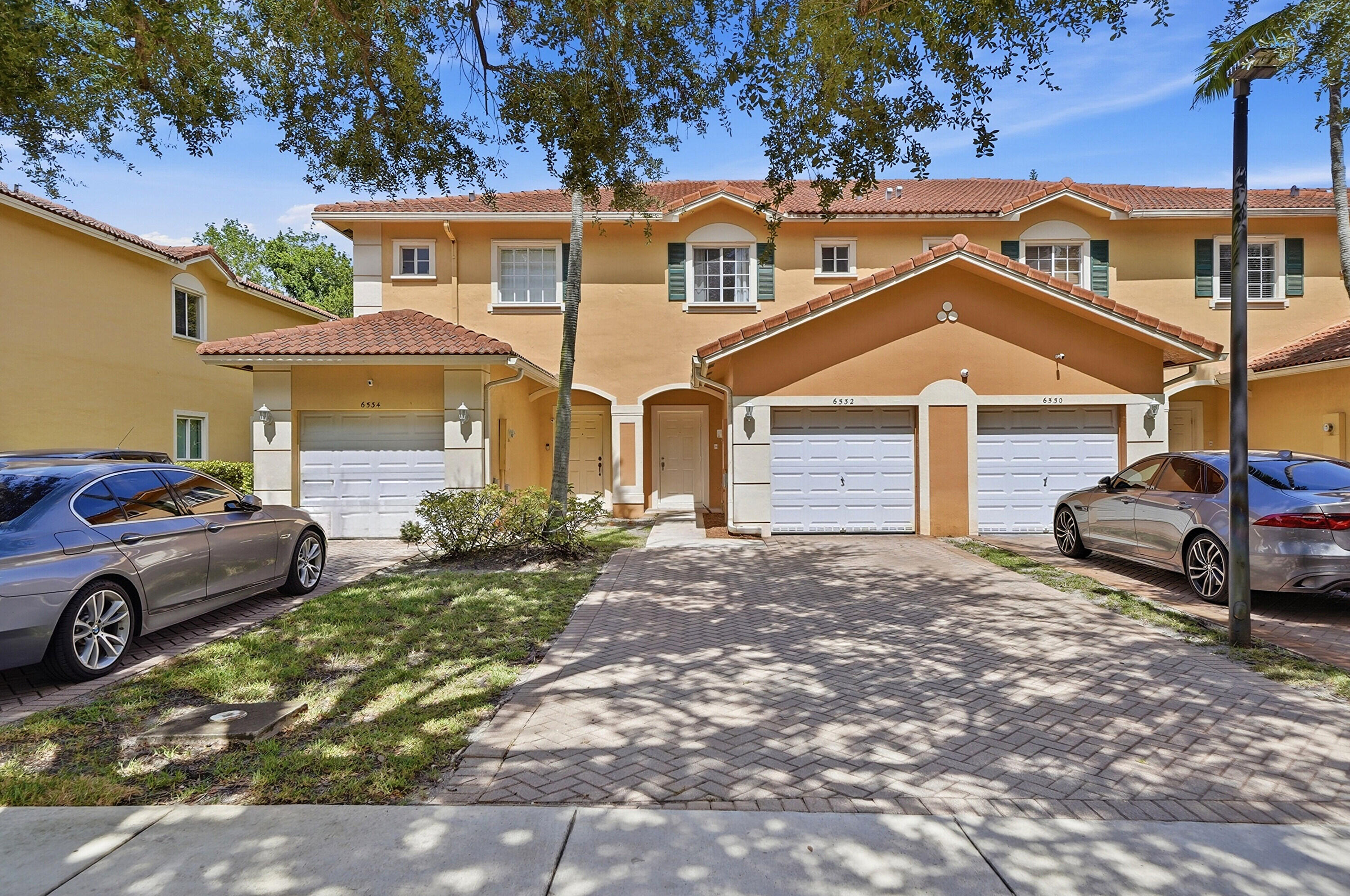 CATALINA PLACE - Residential