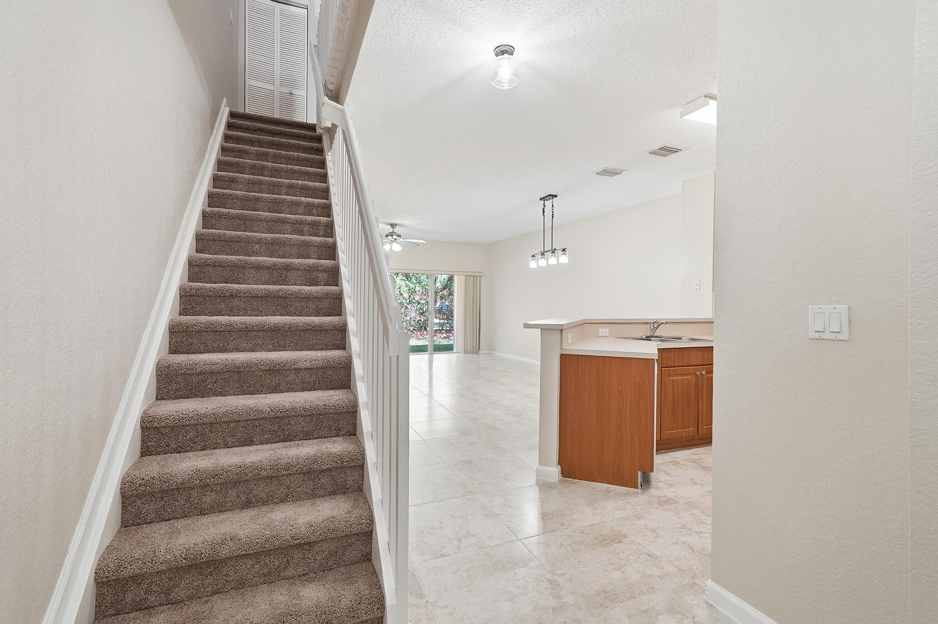 CATALINA PLACE - Residential