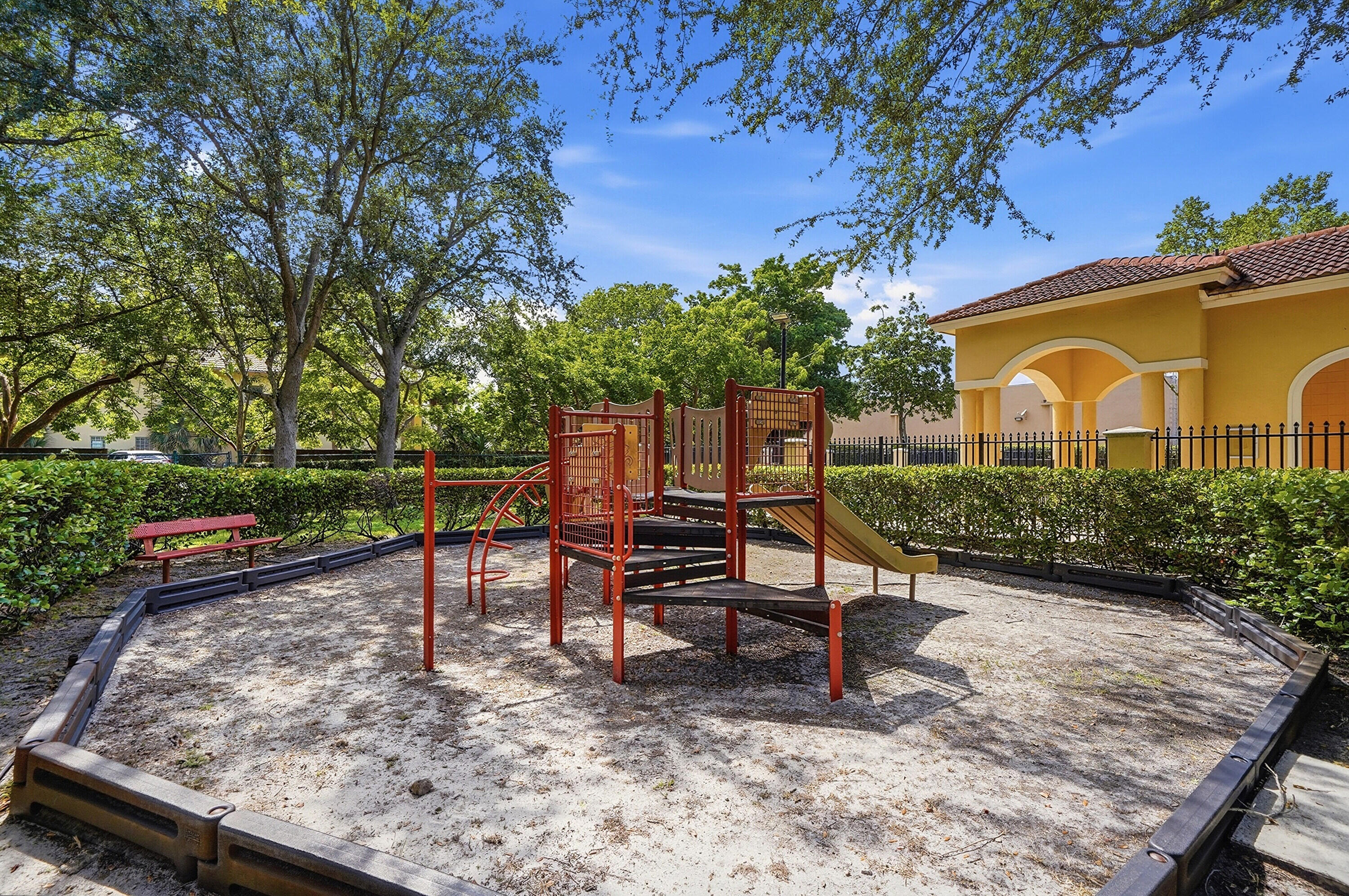 CATALINA PLACE - Residential