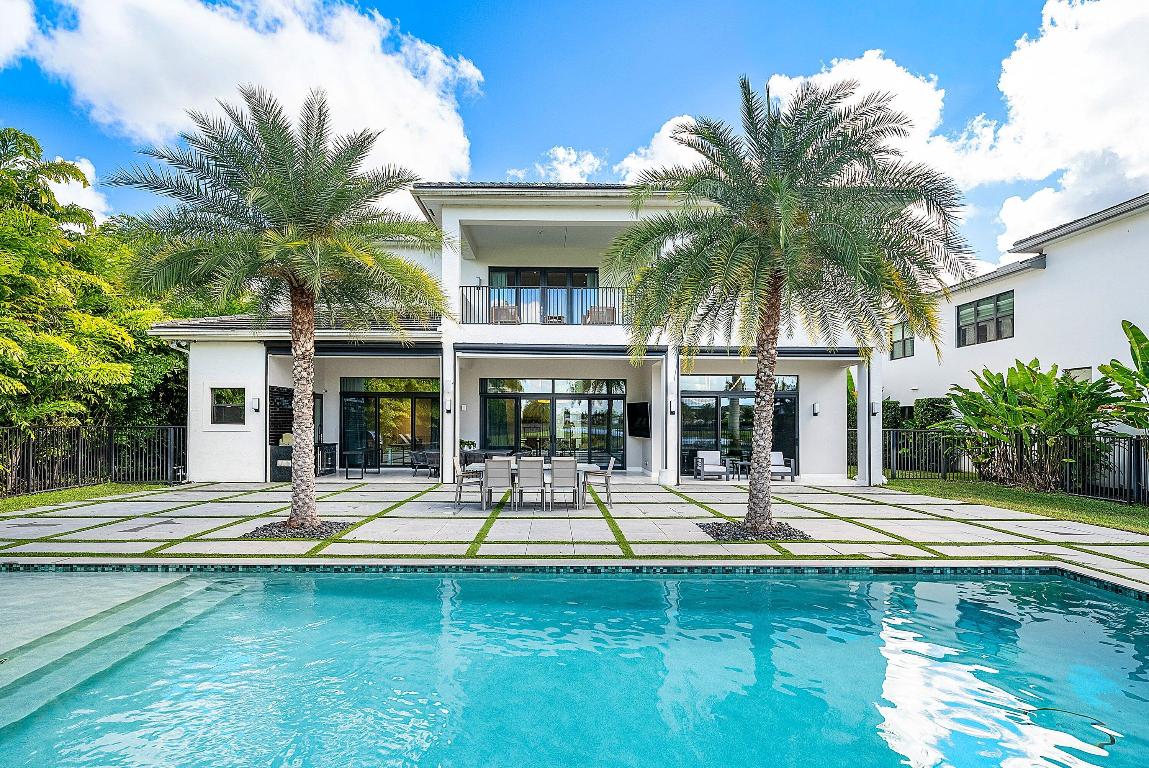 BOCA BRIDGES - Residential