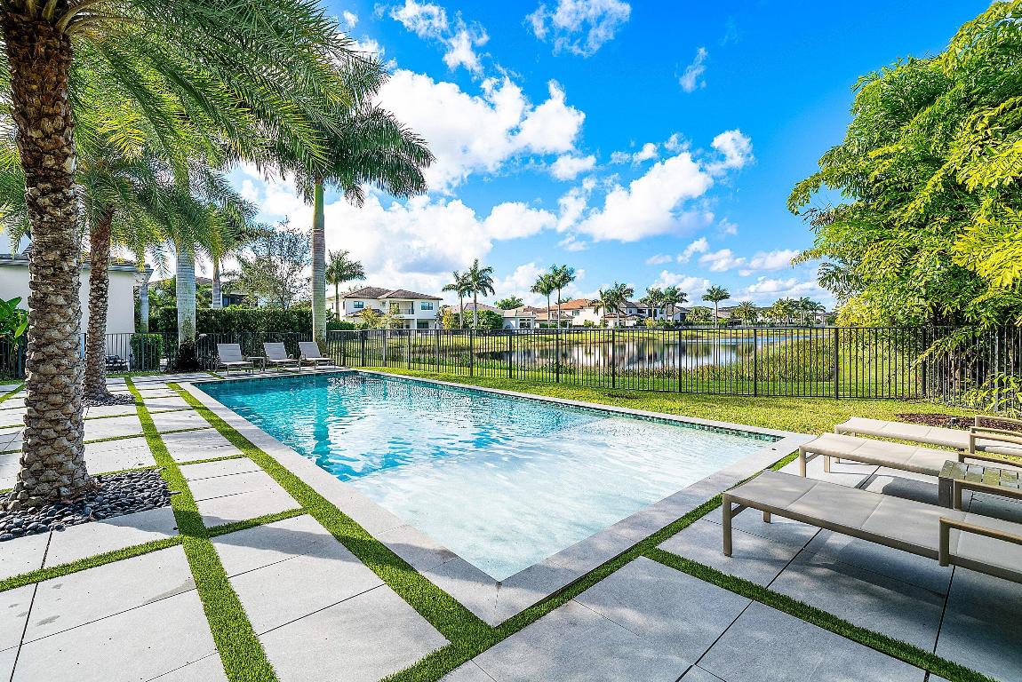 BOCA BRIDGES - Residential