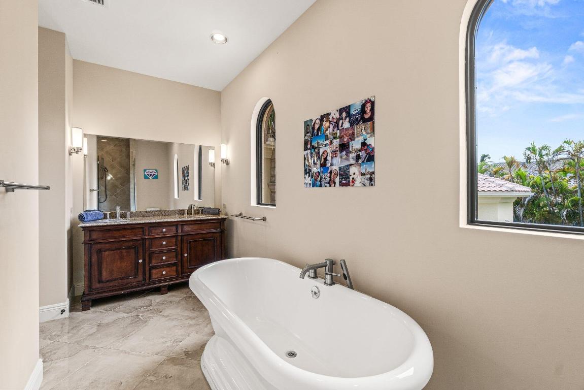 VINTAGE OAKS / POLO CLUB - Residential
