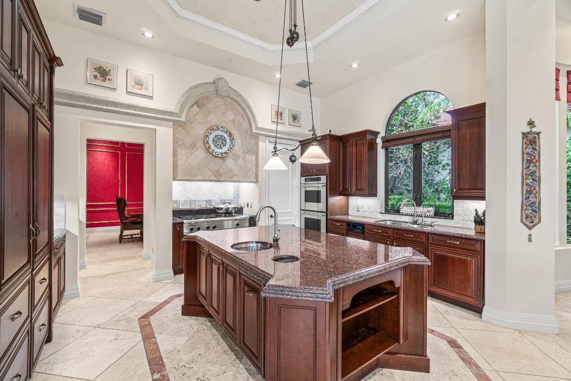 VINTAGE OAKS / POLO CLUB - Residential