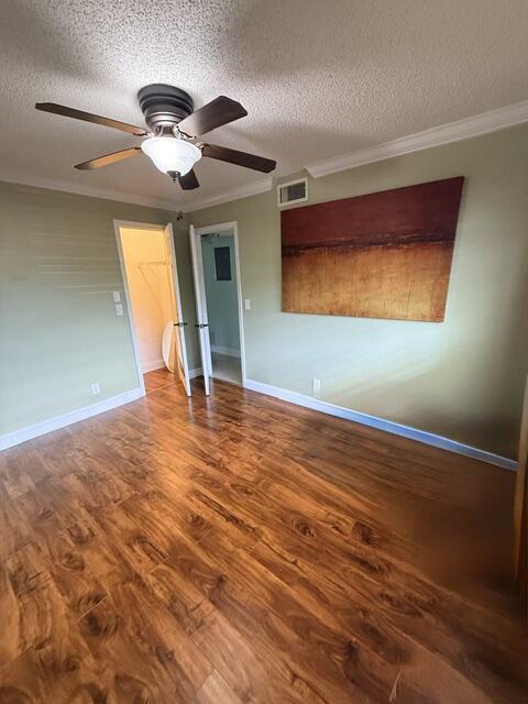 VILLAGE ROYALE GREENHILL CONDO - Residential