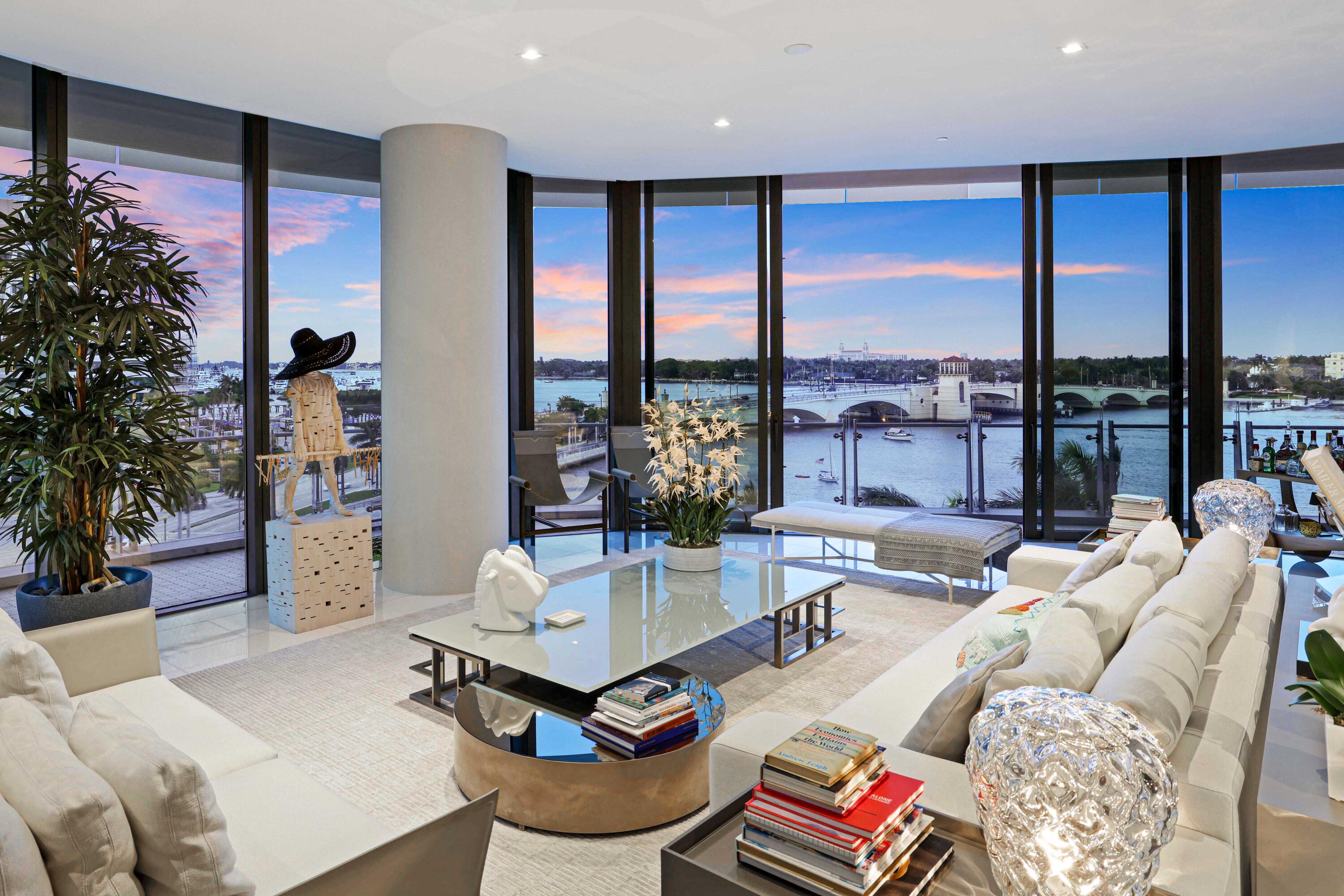 BRISTOL CONDO - Residential