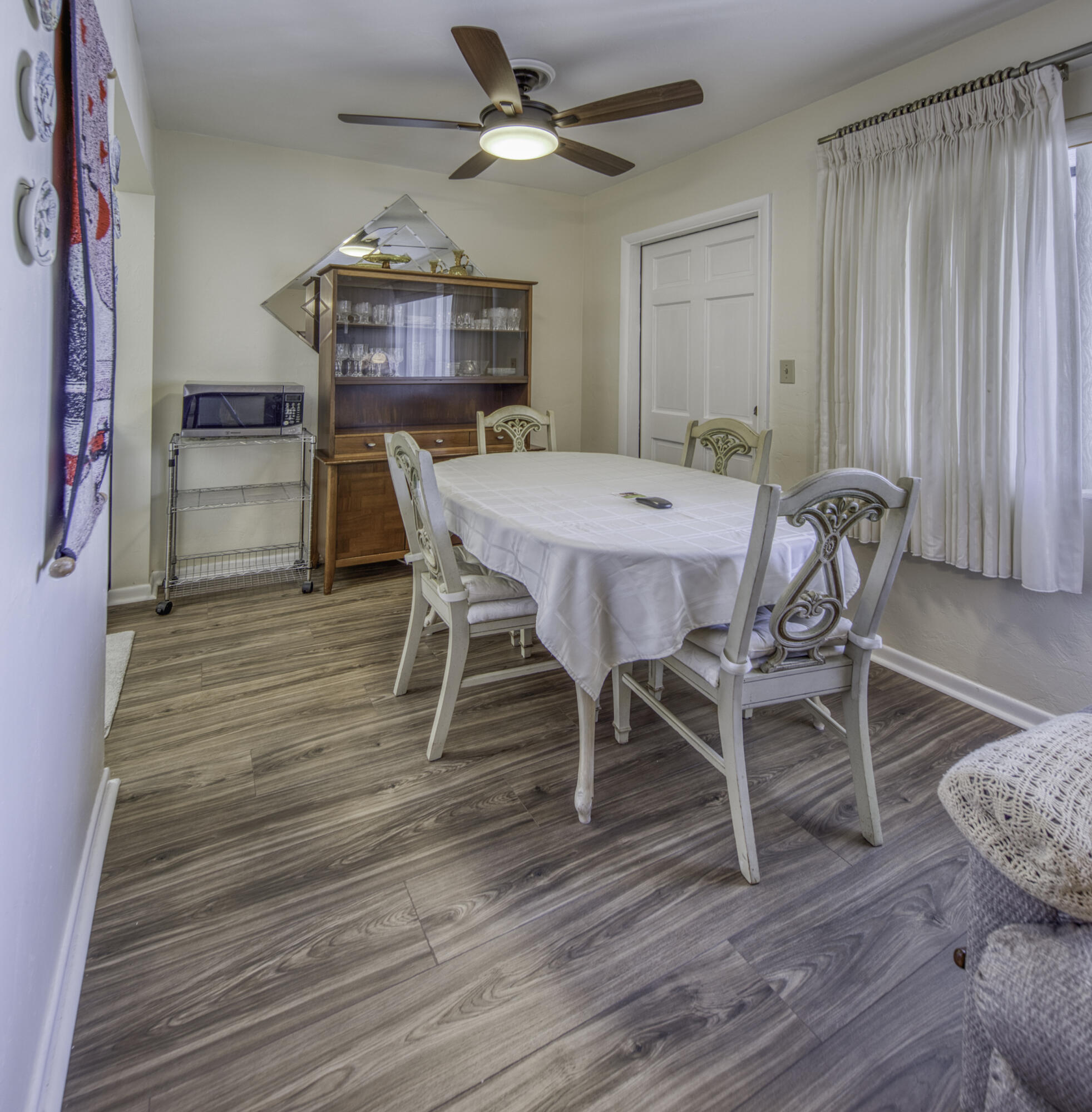 LAKESIDE POINT APT 14 CONDO - Residential