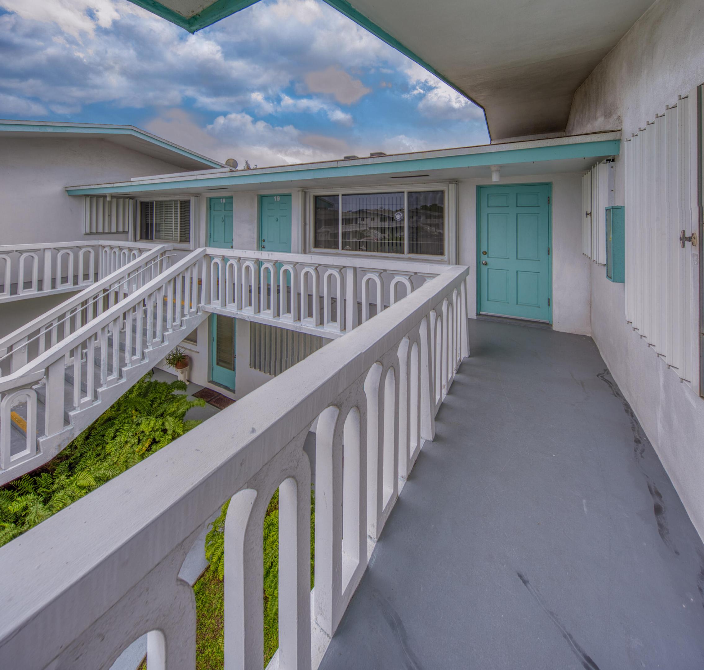 LAKESIDE POINT APT 14 CONDO - Residential
