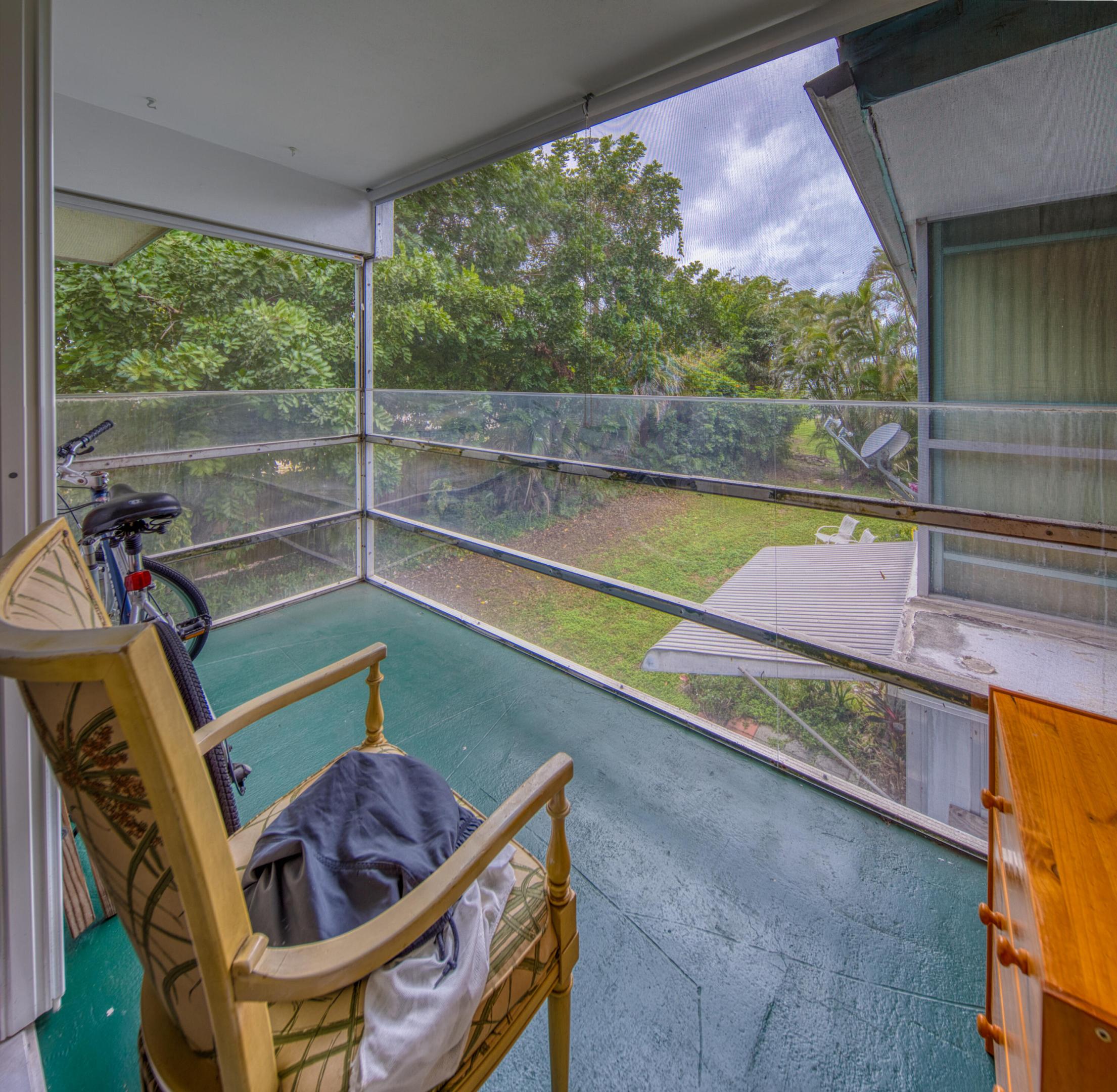 LAKESIDE POINT APT 14 CONDO - Residential