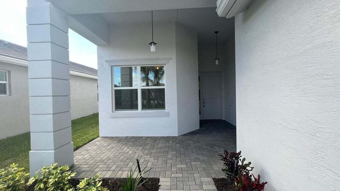 Valencia Grove, Riverland - Residential