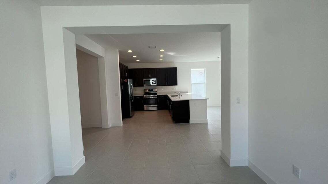 Valencia Grove, Riverland - Residential