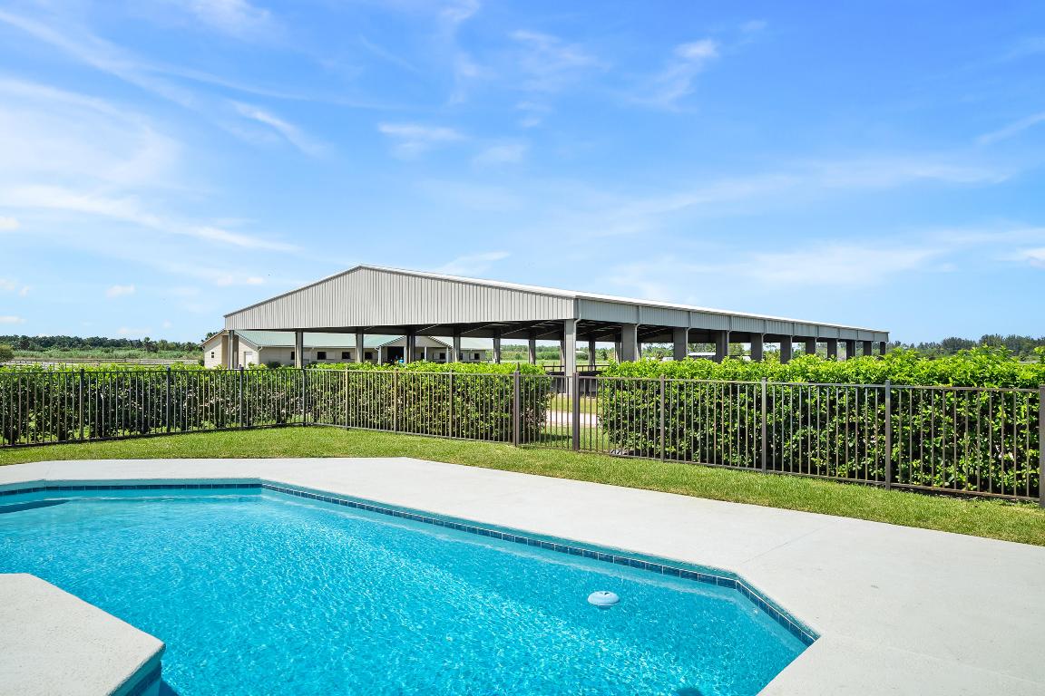 BOX RANCH GROVES - Residential
