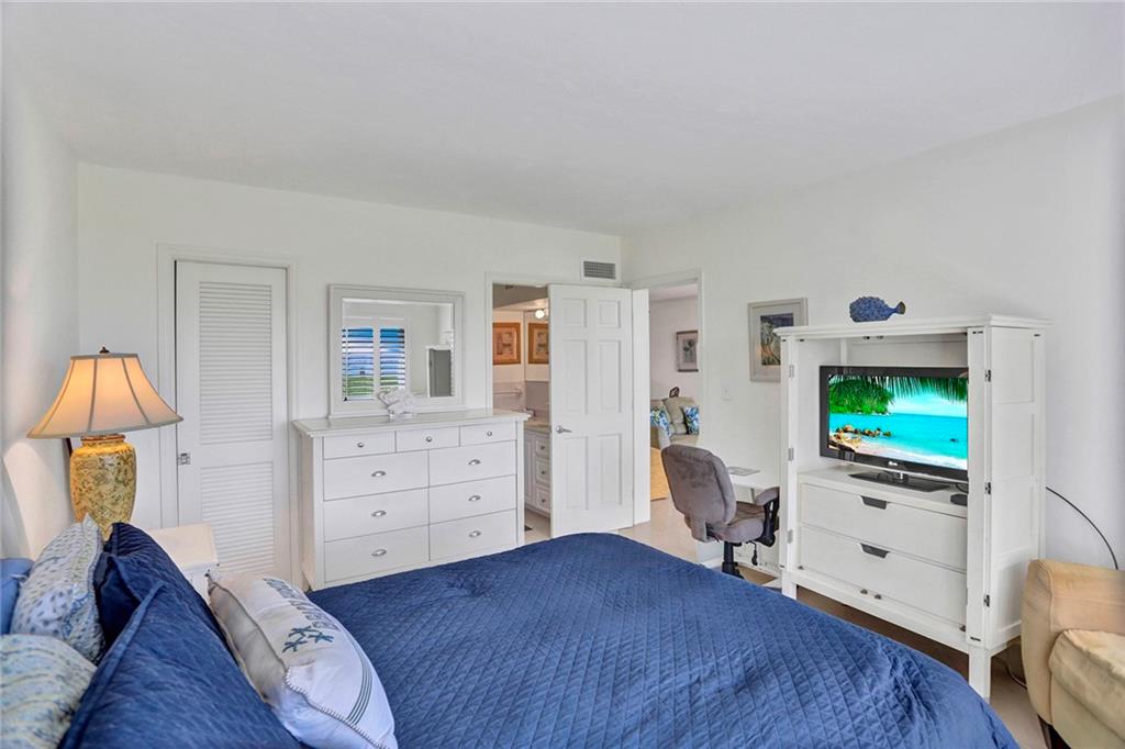 Hillsboro Mile Ocean Apts - Residential