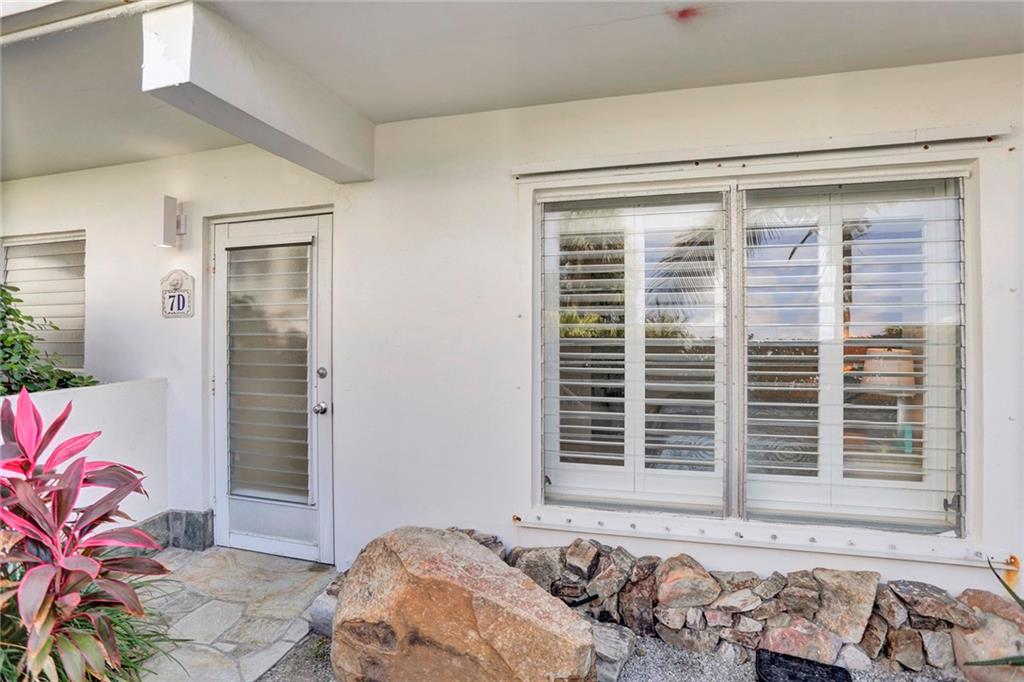 Hillsboro Mile Ocean Apts - Residential