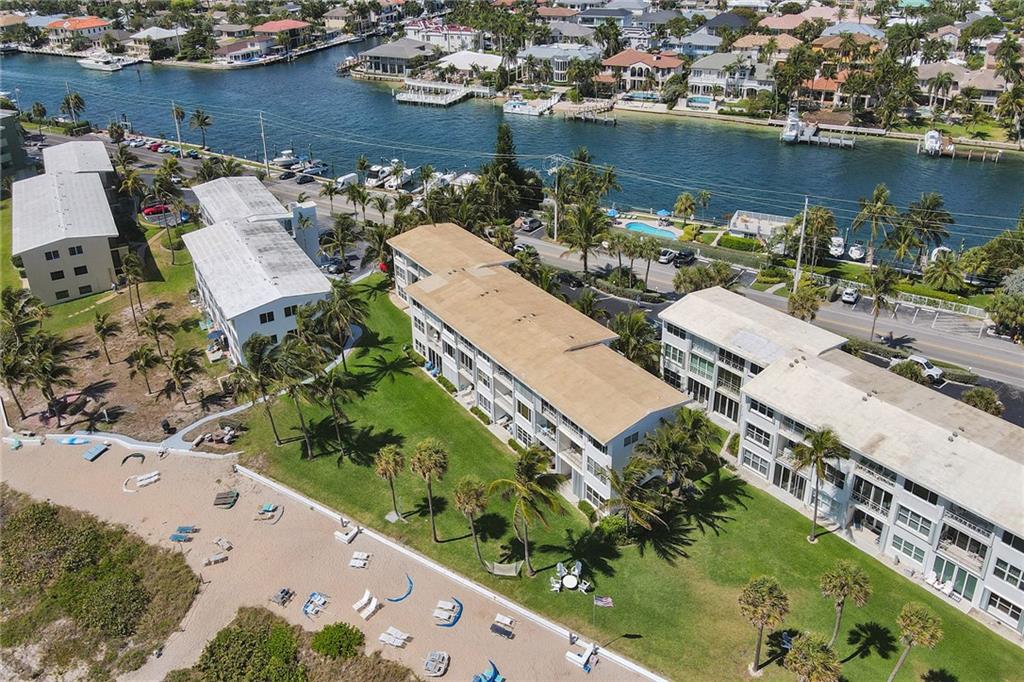 Hillsboro Mile Ocean Apts - Residential