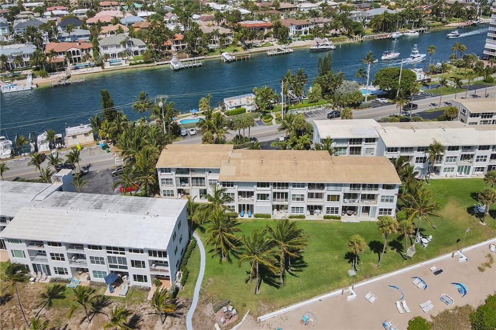 Hillsboro Mile Ocean Apts - Residential