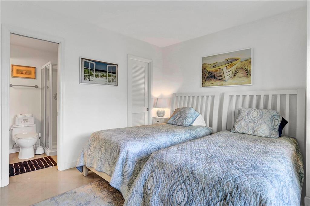 Hillsboro Mile Ocean Apts - Residential