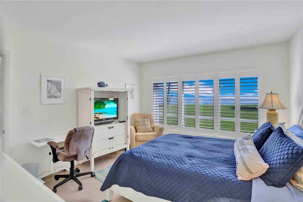Hillsboro Mile Ocean Apts - Residential