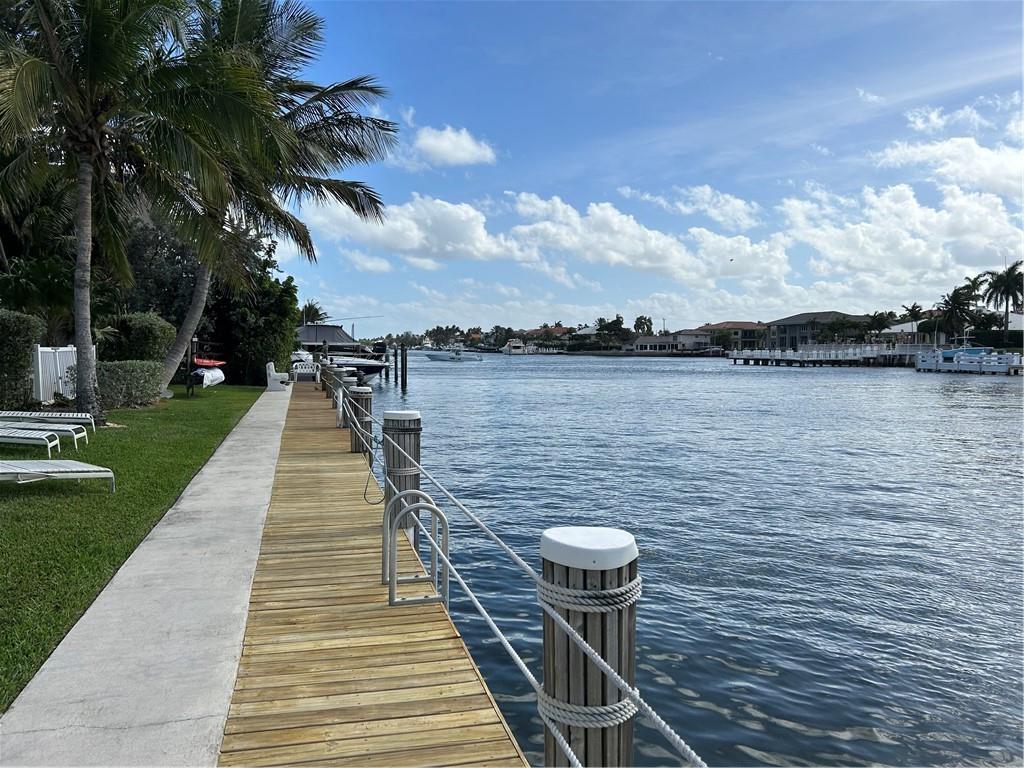 Hillsboro Mile Ocean Apts - Residential